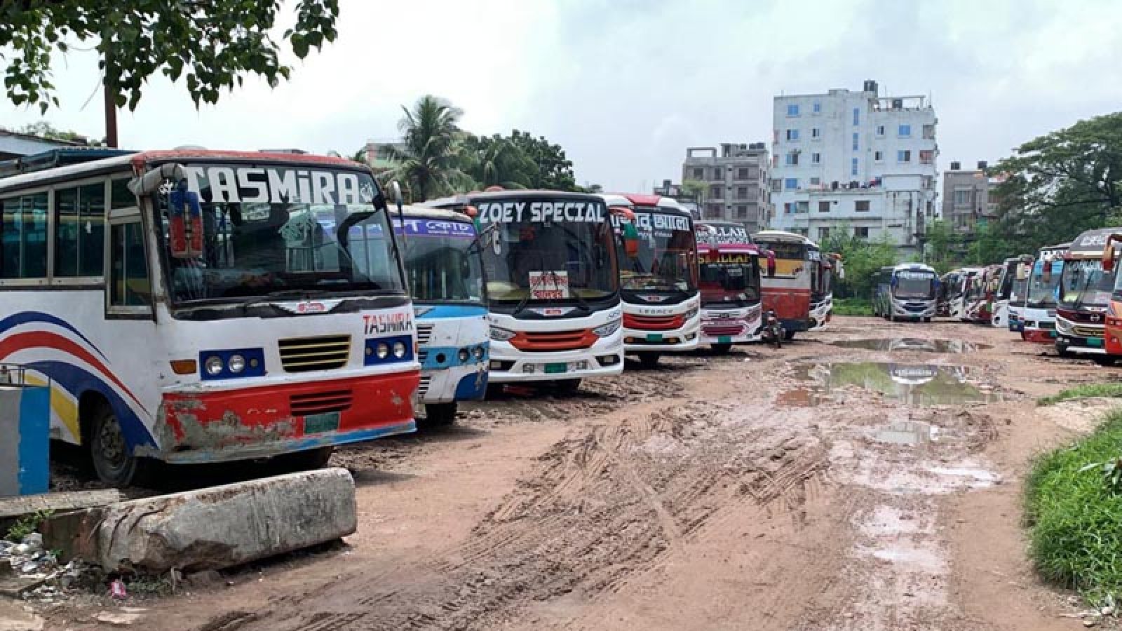 রাজশাহী থেকে এবার সারাদেশের বাস চলাচল বন্ধ