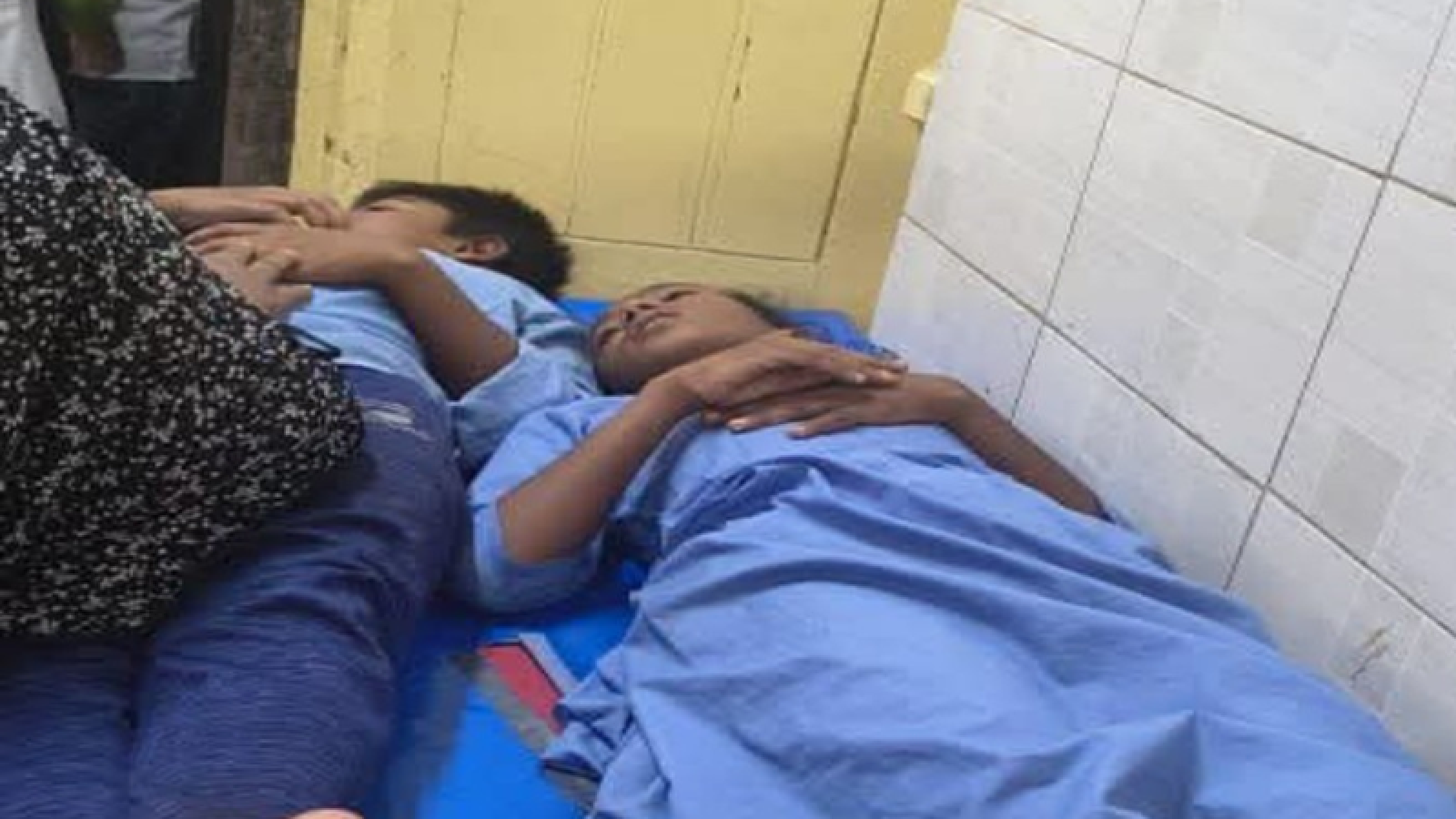 চাঁপাইনবাবগঞ্জে স্কুল ফিডিঙের খাবারের মান নিয়ে প্রশ্ন  জরিমানা-মামলাতেও বন্ধ হচ্ছে না ঘটনার পুনরাবৃত্তি