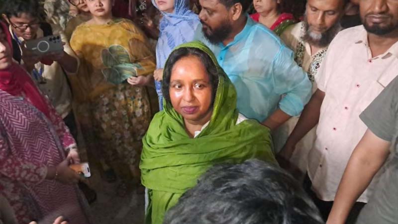 পুলিশের নজরবন্দি আইভী