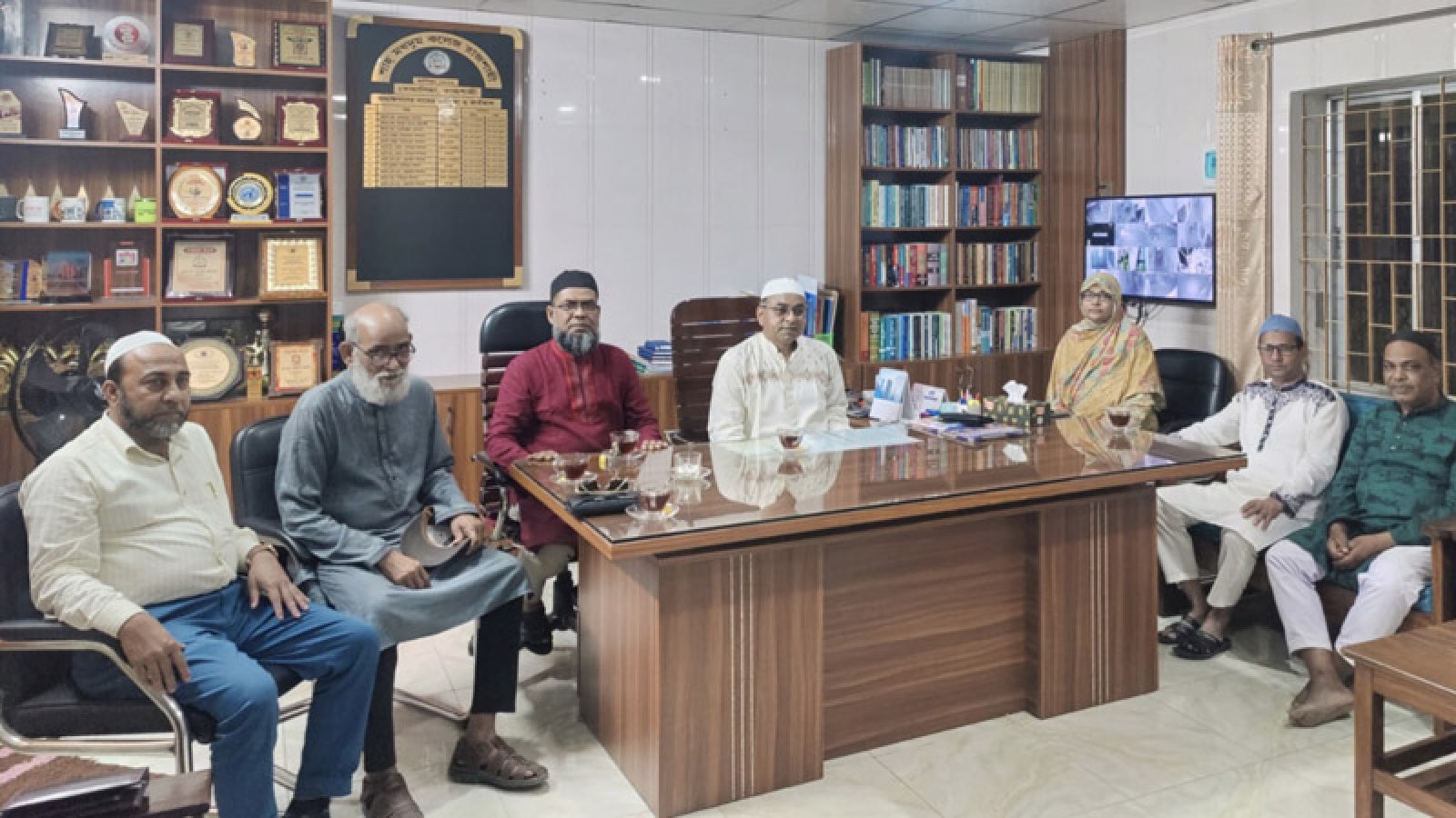 শাহমখদুম কলেজে ছাত্র রাজনীতি স্থগিত