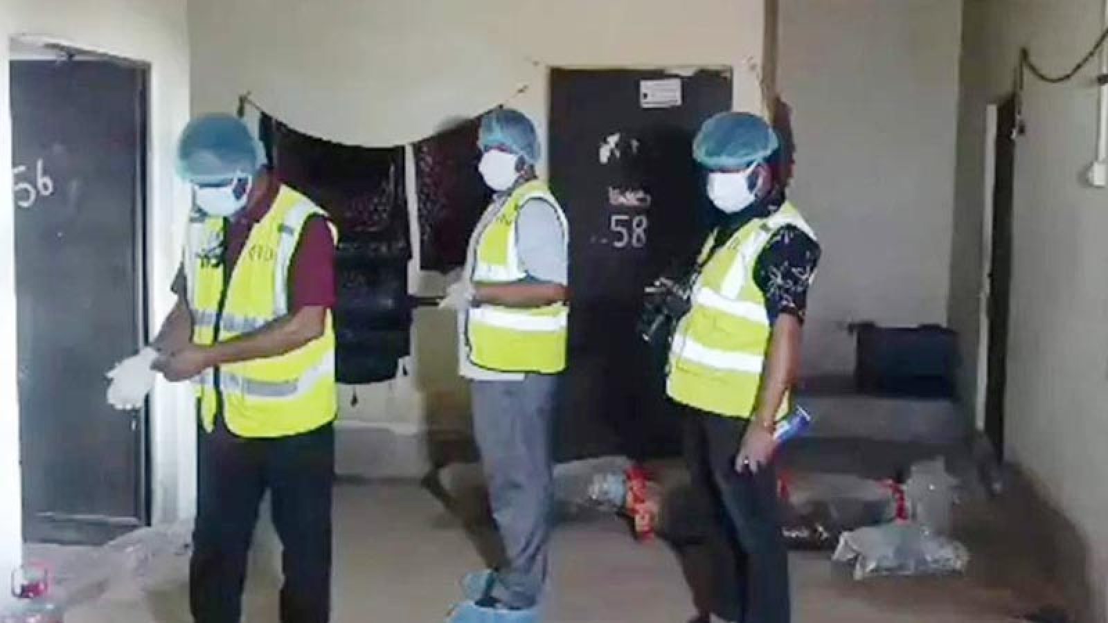 আশুলিয়ায় বন্ধ ঘরে স্বামী-স্ত্রী ও নবজাতকের মরদেহ