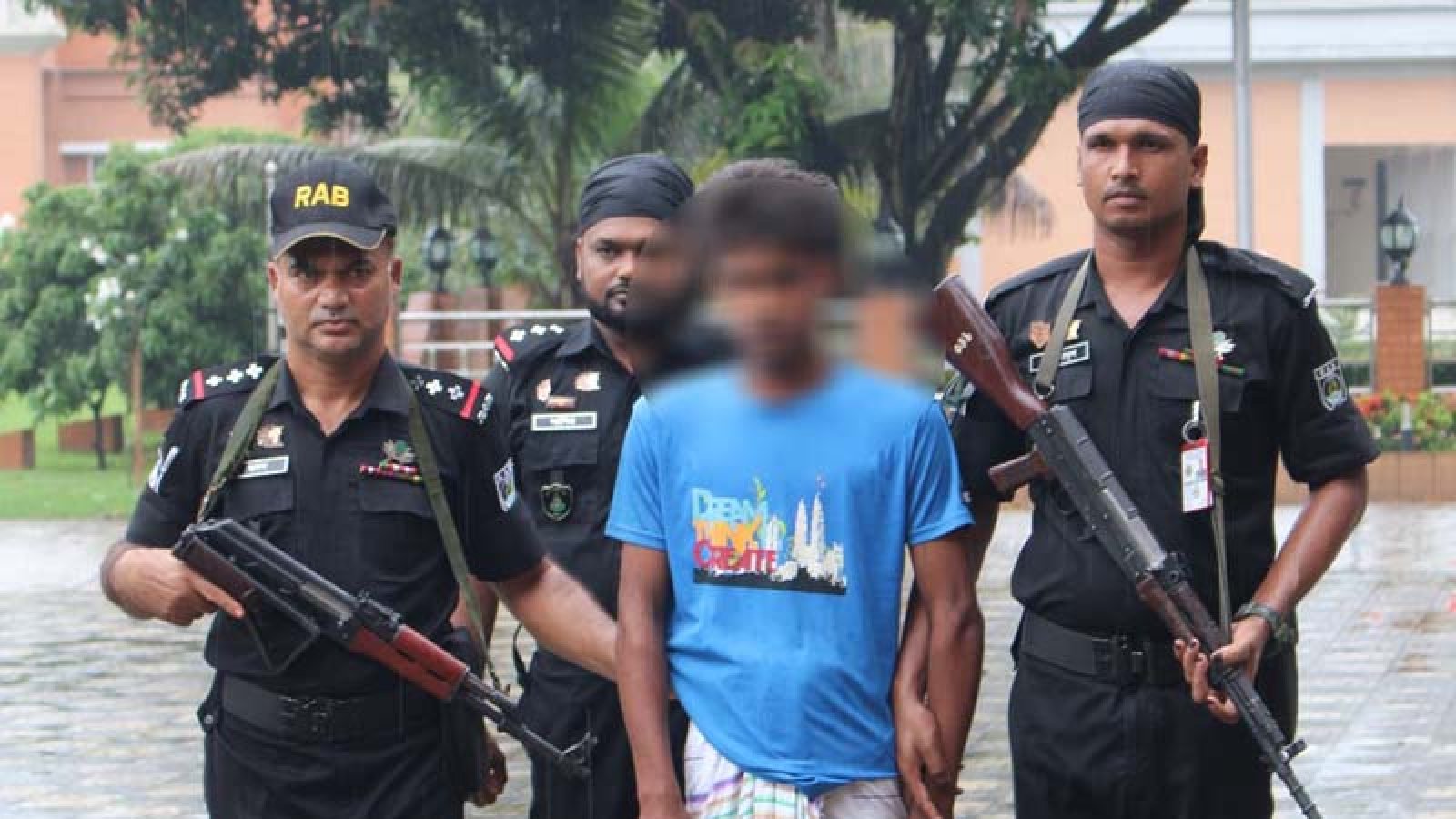 ৬ ঘণ্টার মধ্যে শিশু ধর্ষককে আটক করেছে র‌্যাব-৫, শিশু হাসপাতালে চিকিৎসাধীন
