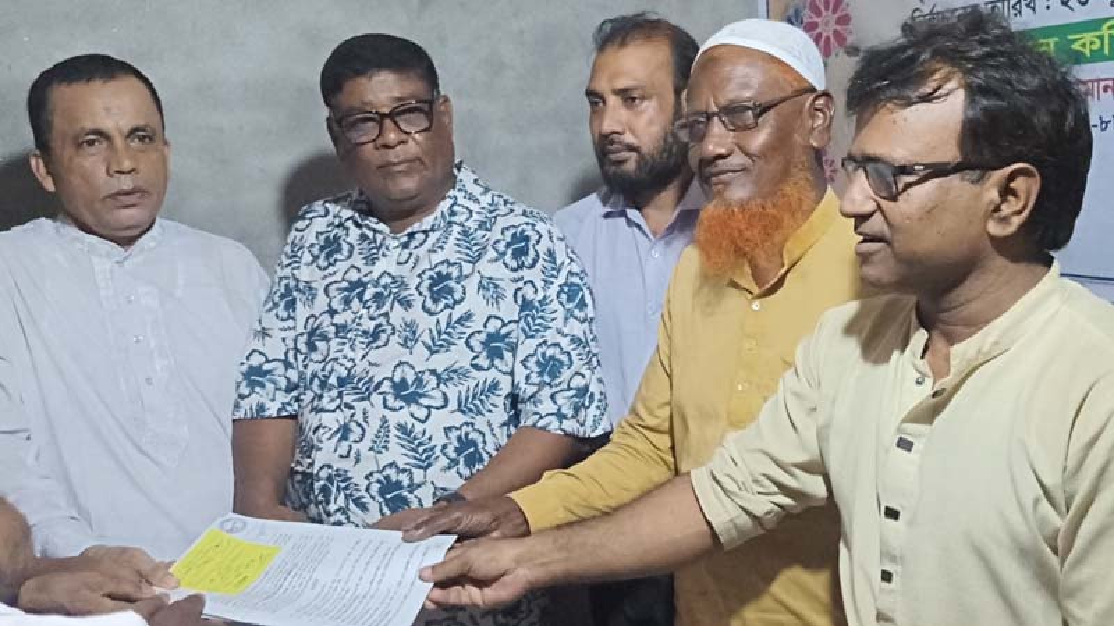 কেশরহাট বণিক সমিতির নির্বাচনে সভাপতি প্রার্থী শফিকুল ডিলারের মনেনয়ন উত্তোলন