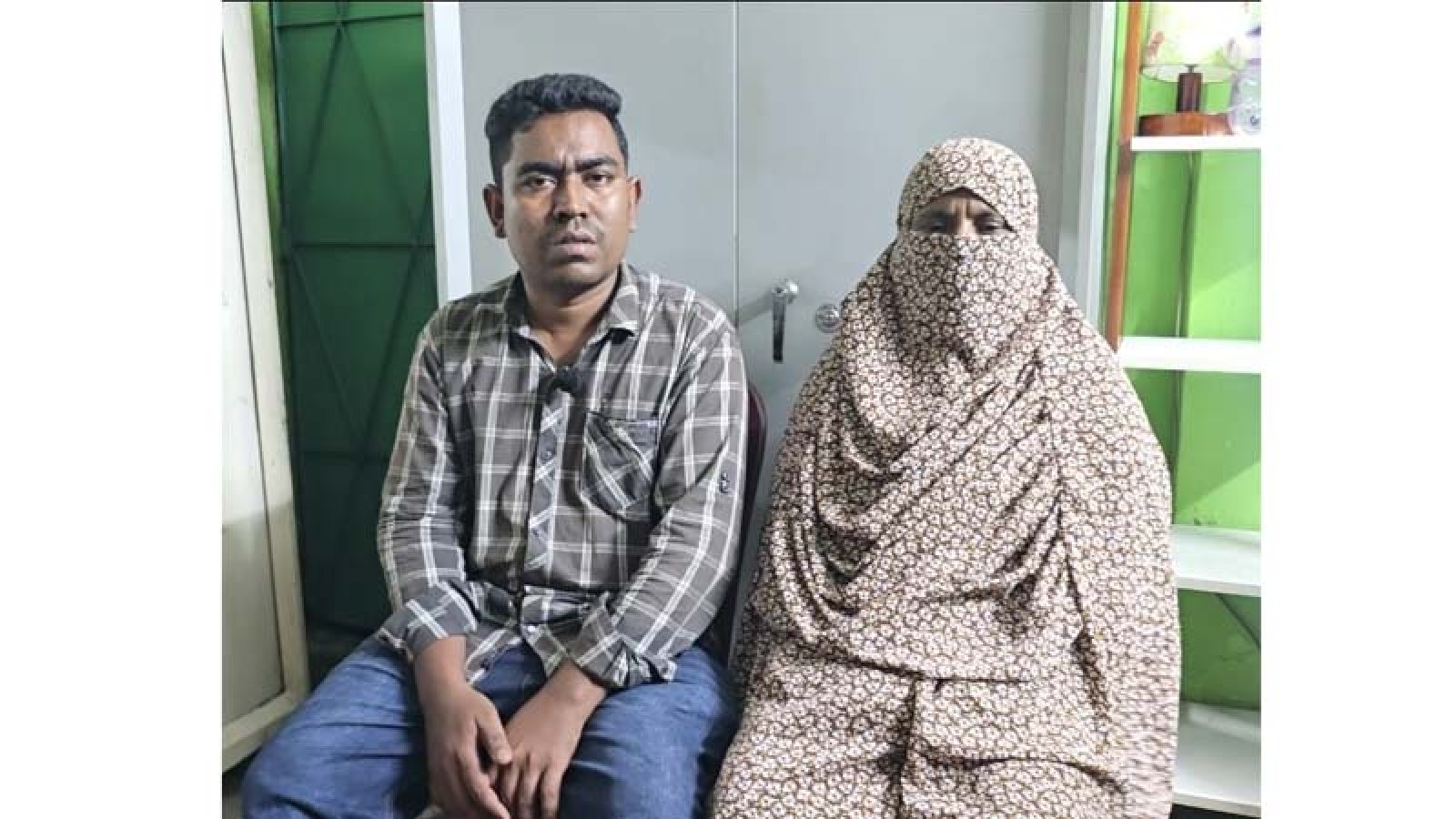অবশেষে আদালতের বিচারকের মধ্যস্থতায় ছেলের ঘরে ফিরলেন সেই মা