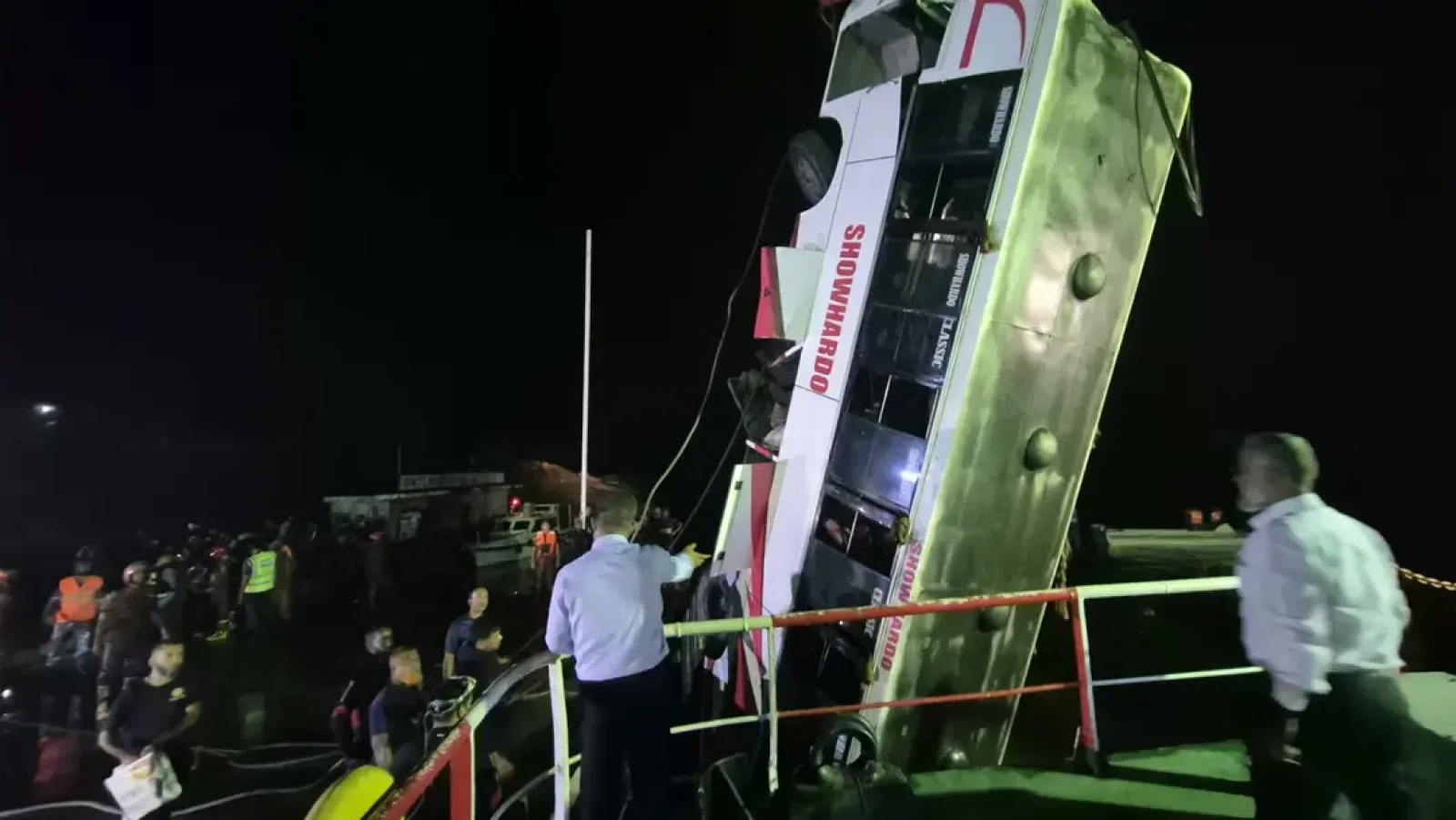 পদ্মায় বাস তলিয়ে যাওয়ার ঘটনায় তদন্ত কমিটি গঠন