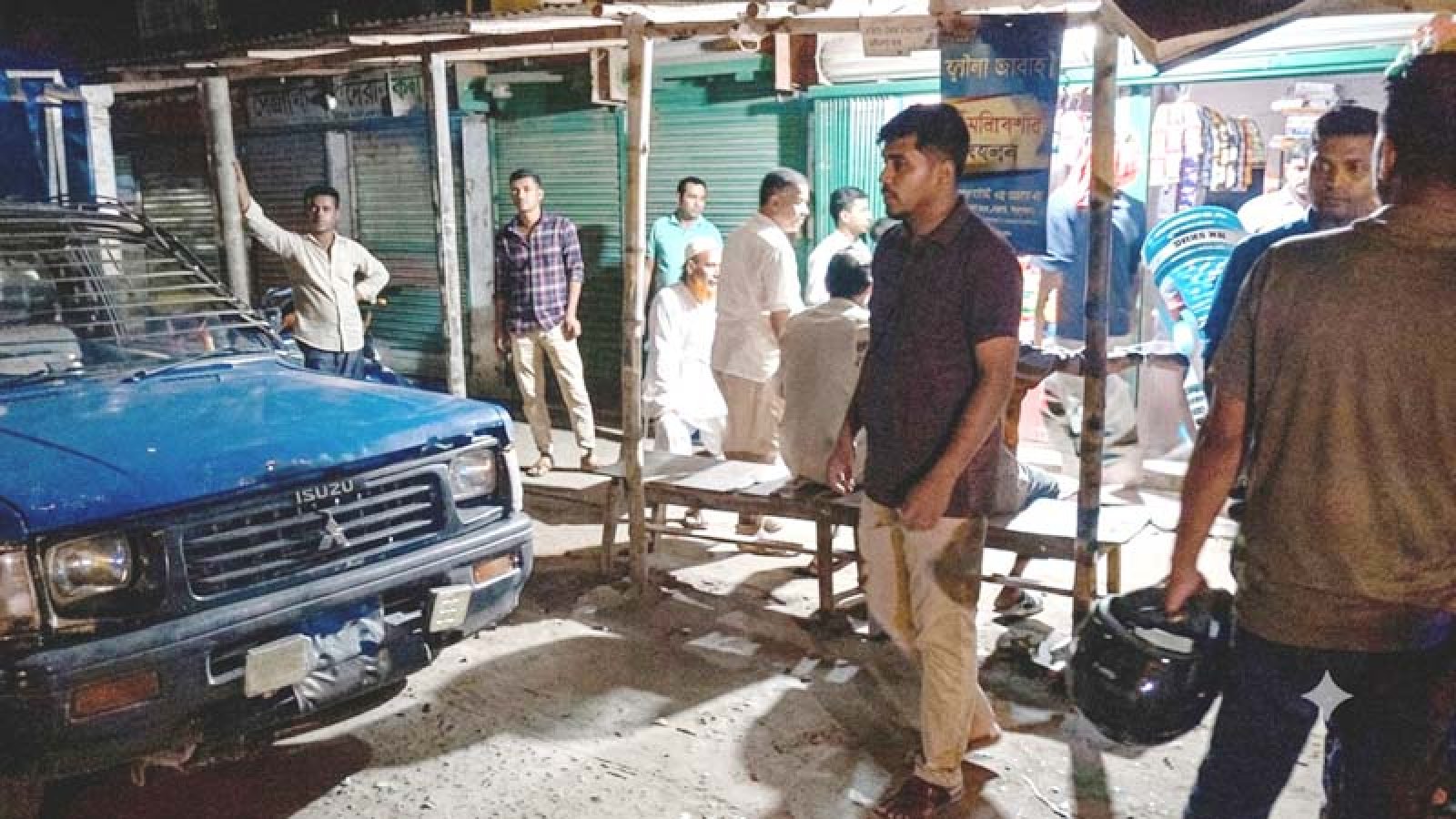 পাবনায় মাদকবিরোধী সভাকে কেন্দ্র করে গুলিবর্ষণ ও ককটেল বিস্ফোরণ; ছাত্রদল কর্মী আহত