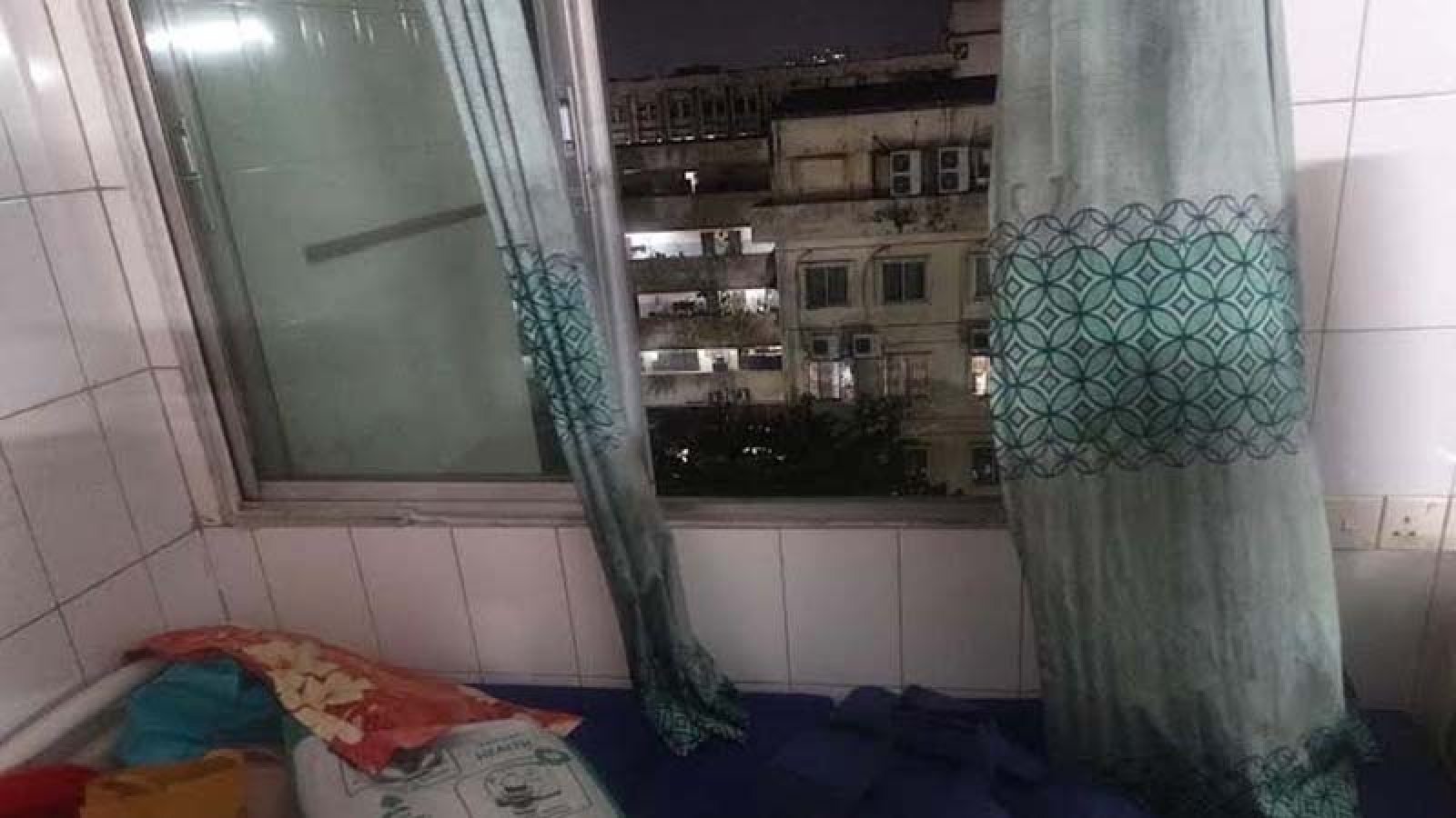 মায়ের চিকিৎসা করাতে এসে প্রাণ গেল সামিয়ার
