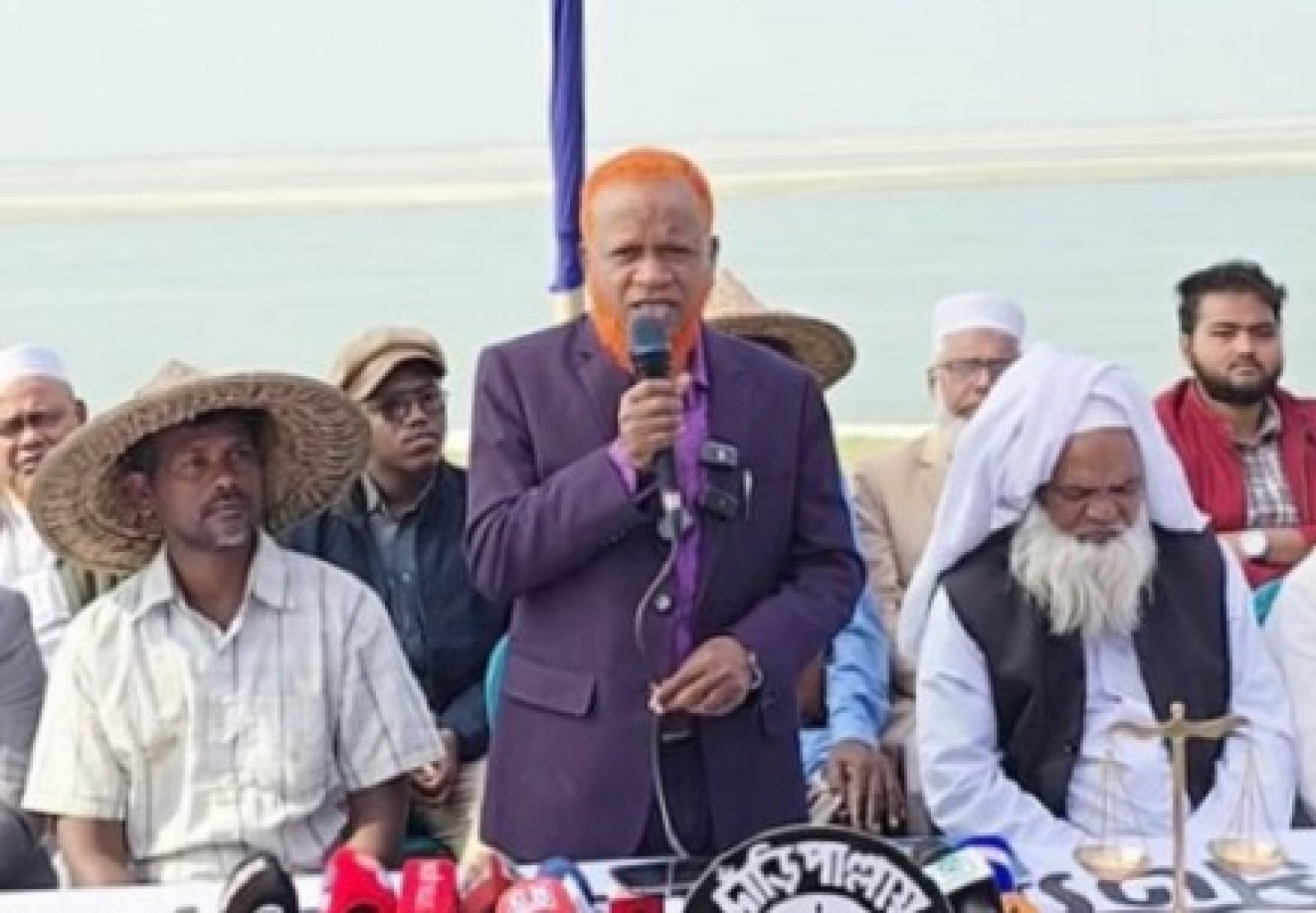 চাঁপাইনবাবগঞ্জ-৩ সদর আসনের জামায়াত প্রার্থী বুলবুলের  নির্বাচনী ইশতেহার ঘোষণা
