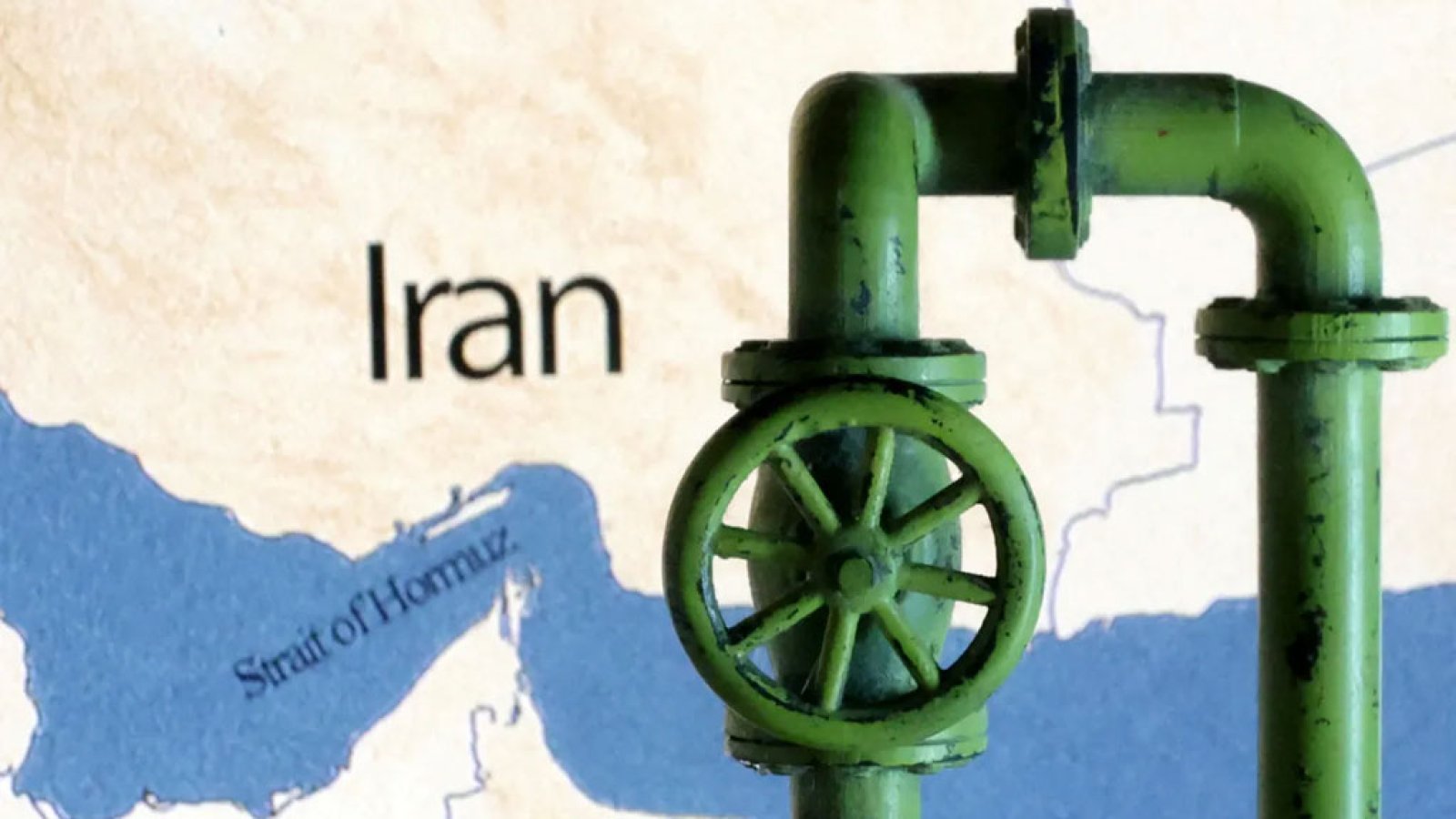 ইরানের তেল রপ্তানিতে নিষেধাজ্ঞা শিথিলের মেয়াদ বাড়াল যুক্তরাষ্ট্র