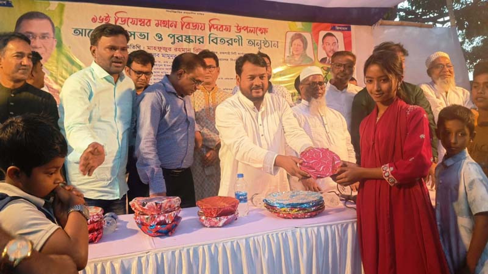 নগরীতে মহান বিজয় দিবস উপলক্ষে আলোচনা সভা ও পুরস্কার বিতরণ