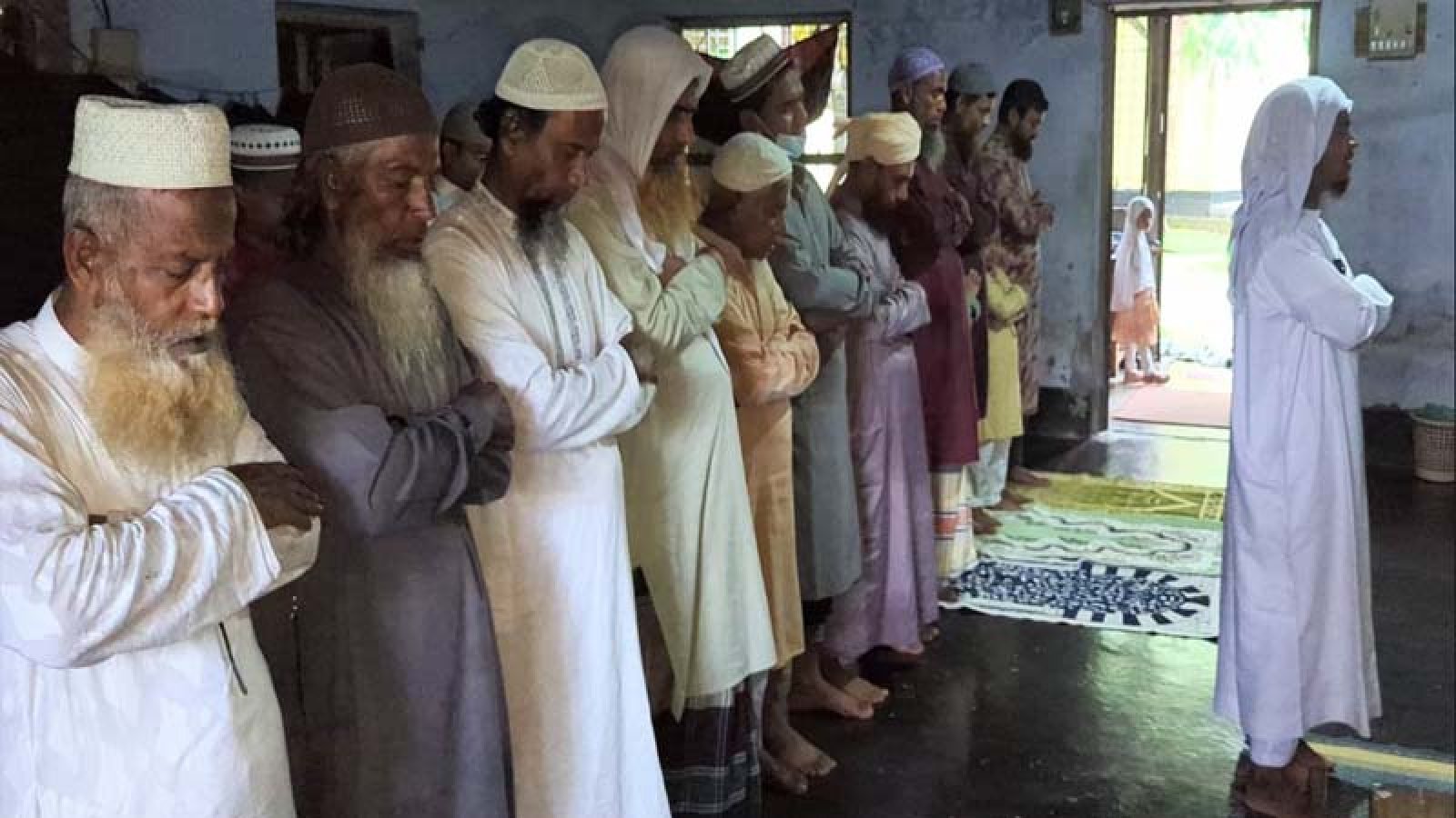 সৌদির সঙ্গে মিল রেখে বগুড়ার গাবতলীতে ইদুল আজহার জামাত অনুষ্ঠিত