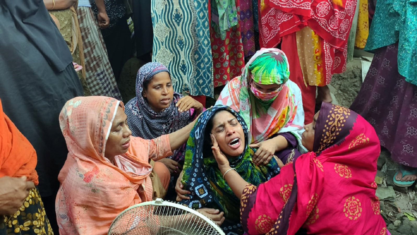 গুরুদাসপুরে নদীতে ডুবে দুই শিশুর মৃত্যু