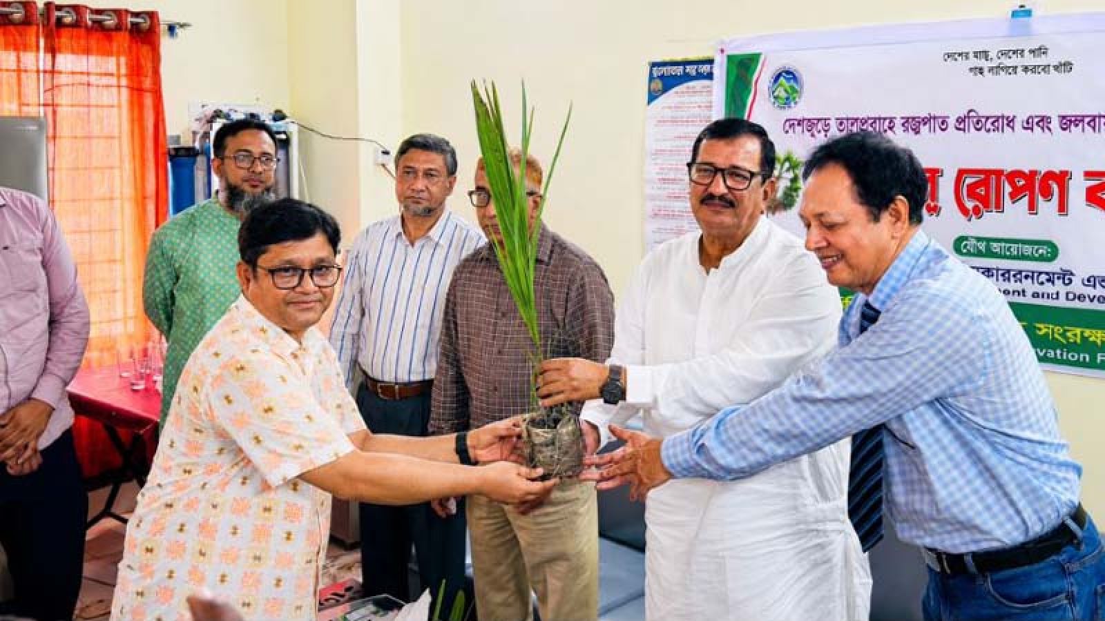 রাজশাহীতে এক হাজার তালগাছের চারা রোপণ কর্মসূচির উদ্বোধন