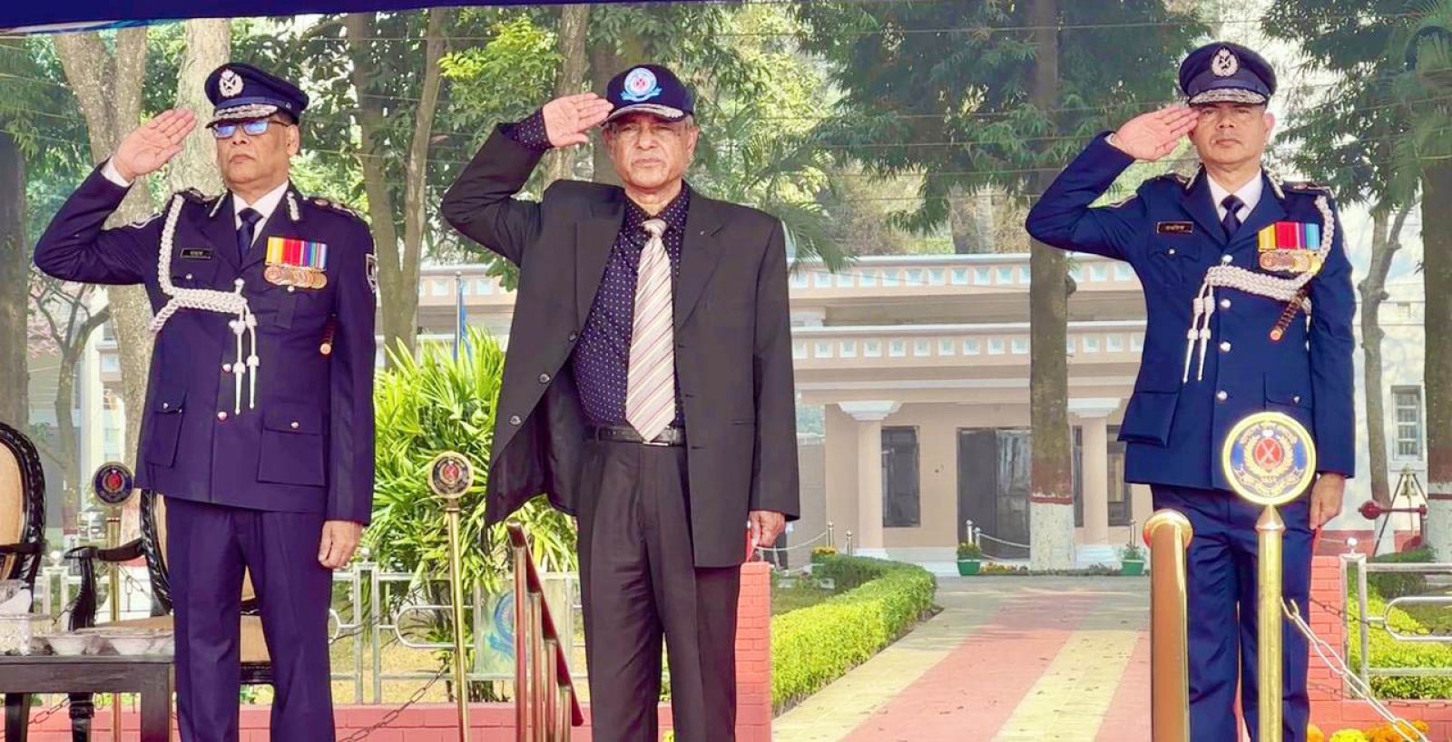 পুলিশ কোনো রাজনৈতিক দলের রক্ষক নয় : স্বরাষ্ট্র উপদেষ্টা