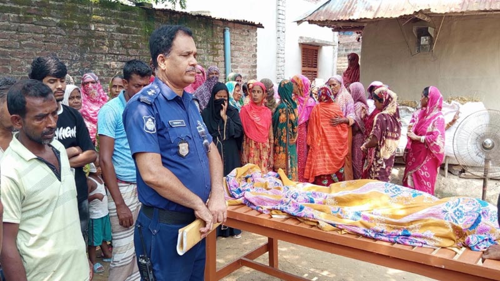 মান্দায় আমপাড়া নিয়ে বৃদ্ধকে পিটিয়ে হত্যা