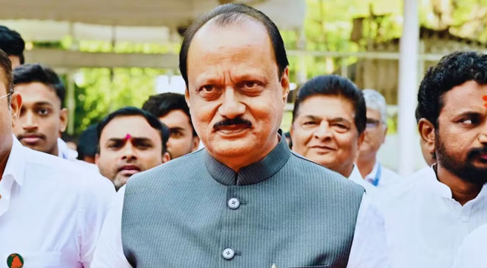 প্লেন দুর্ঘটনায় মহারাষ্ট্রের উপ-মুখ্যমন্ত্রীসহ নিহত ৫
