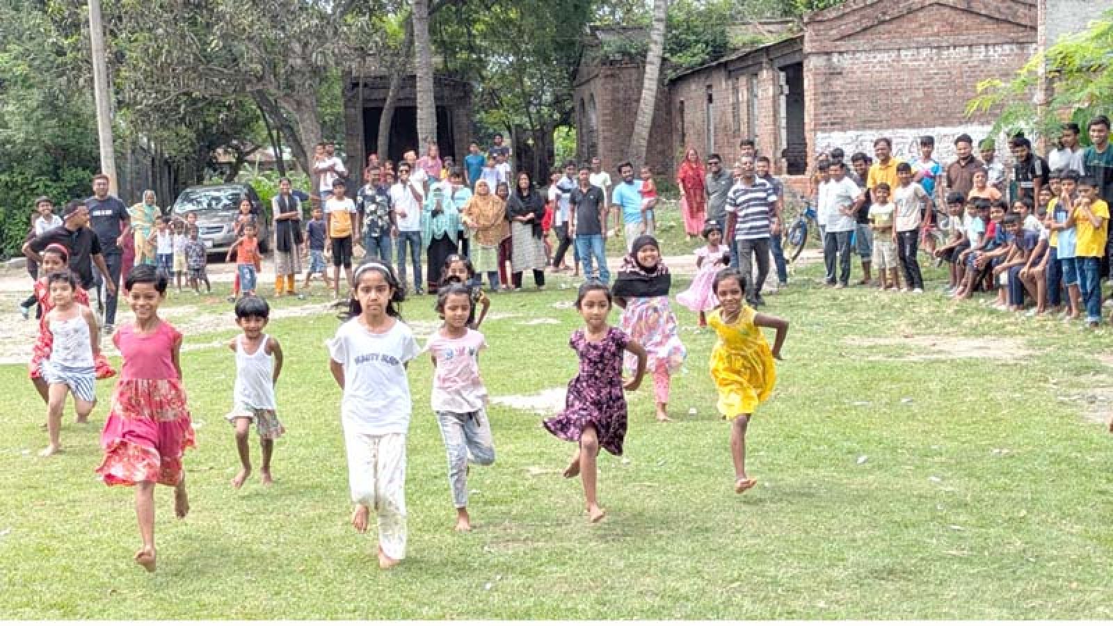 ঈশ্বরদীতে দিনব্যাপী বৈশাখী উৎসবে এলাকাবাসীর মিলনমেলা