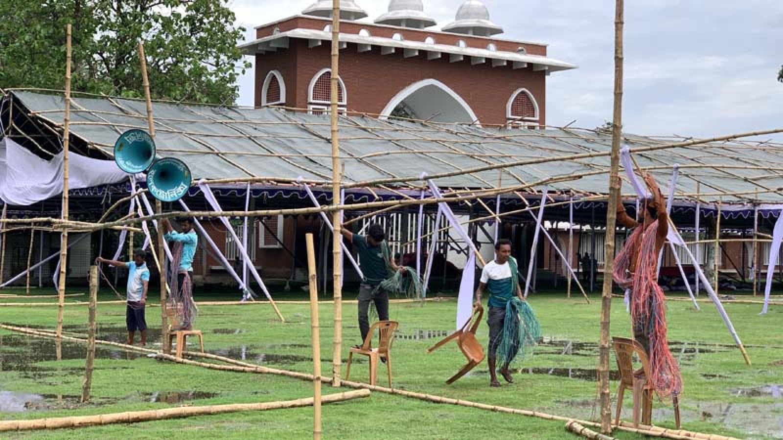 প্রতিকূল আবহাওয়ায় বিকল্প ব্যবস্থাও প্রস্তুত, ইদের জামাত সকাল সাড়ে ৭টায়