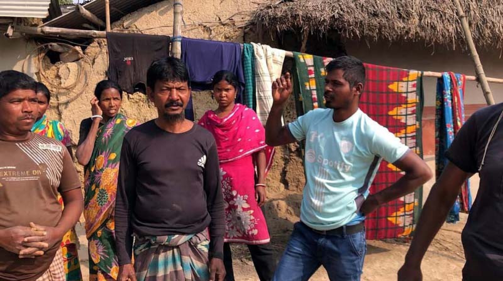 ‘ভোটের আগে সবাই গাও-হাত লাড়ে, পরে কেউ খোঁজ নেয় না’