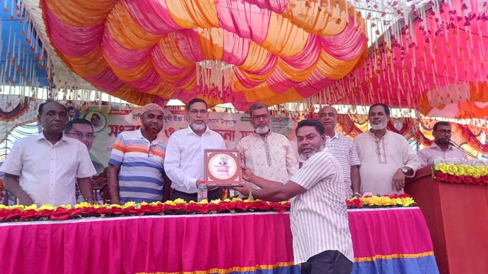 আদমদীঘিতে এমপি মহিত তালুকদারকে সংবর্ধনা