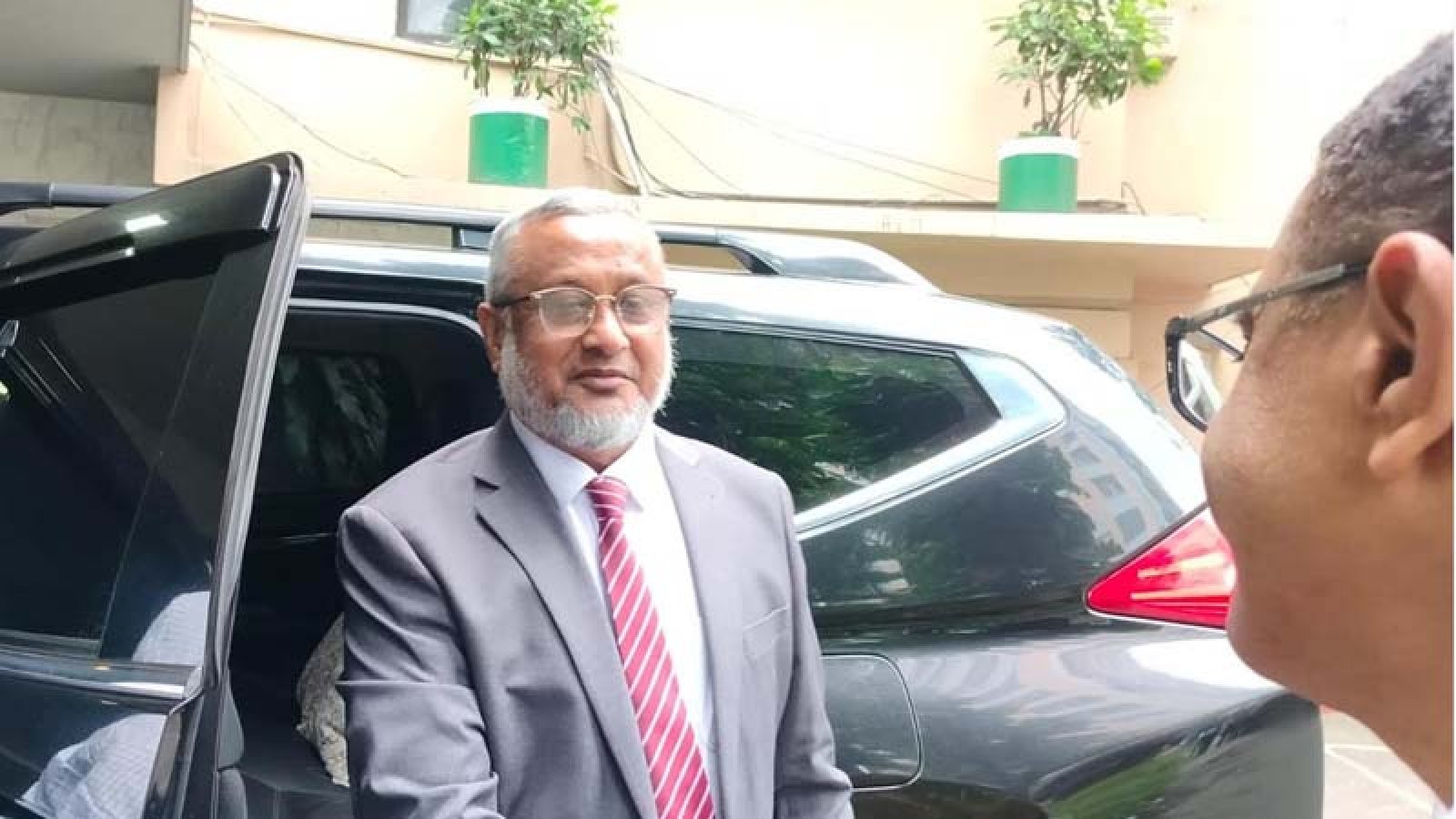 দুদকের নতুন চেয়ারম্যান বিচারপতি এ কে এম আসাদুজ্জামানের যোগদান