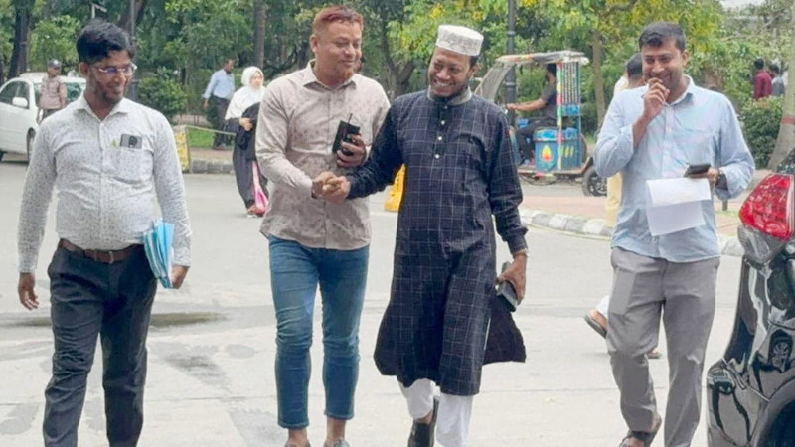 আগাম জামিন পেলেন মুফতি আমির হামজা