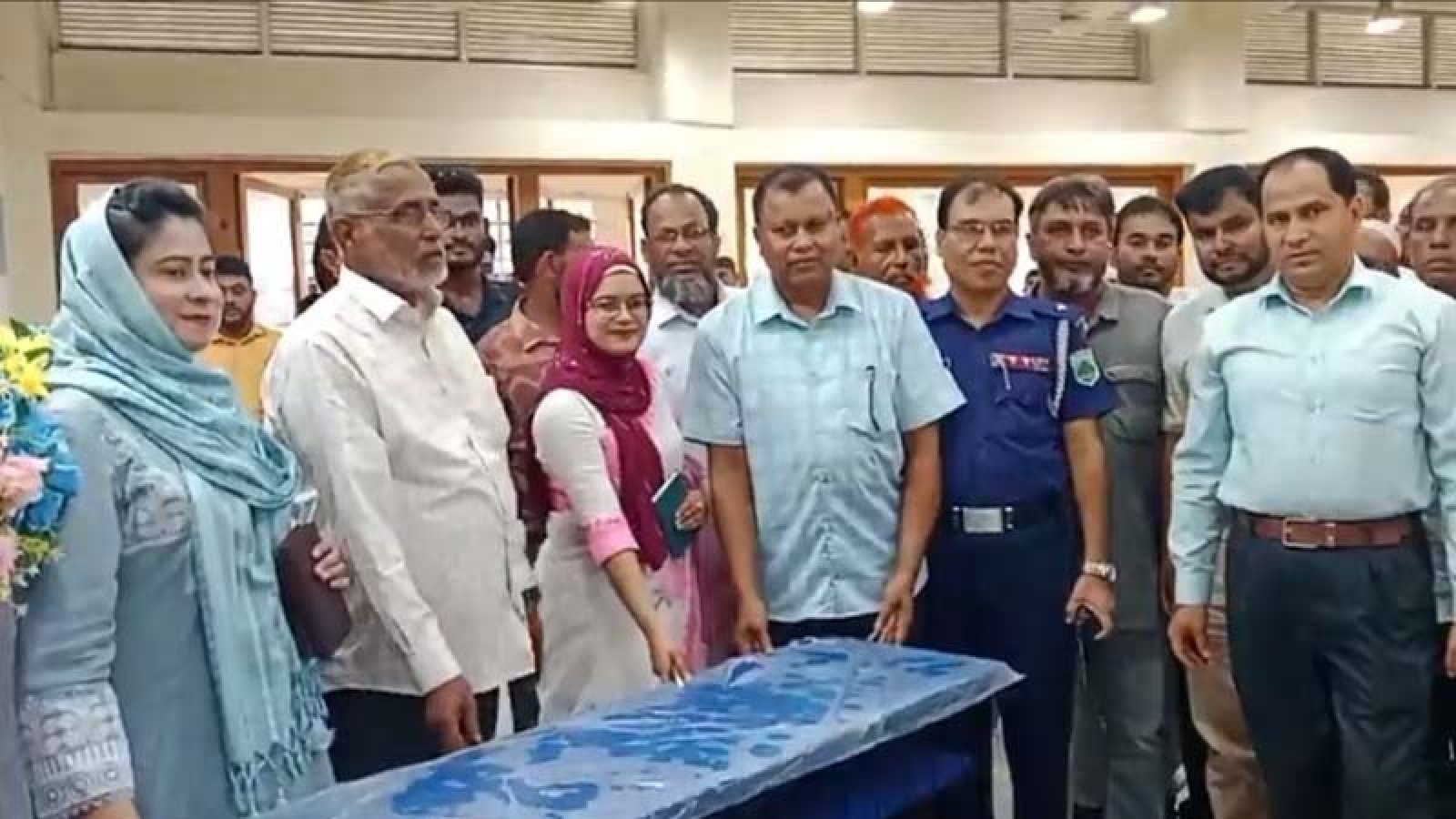 দুর্গাপুরে এডিপির আওতায় শিক্ষা উপকরণ বিতরণ