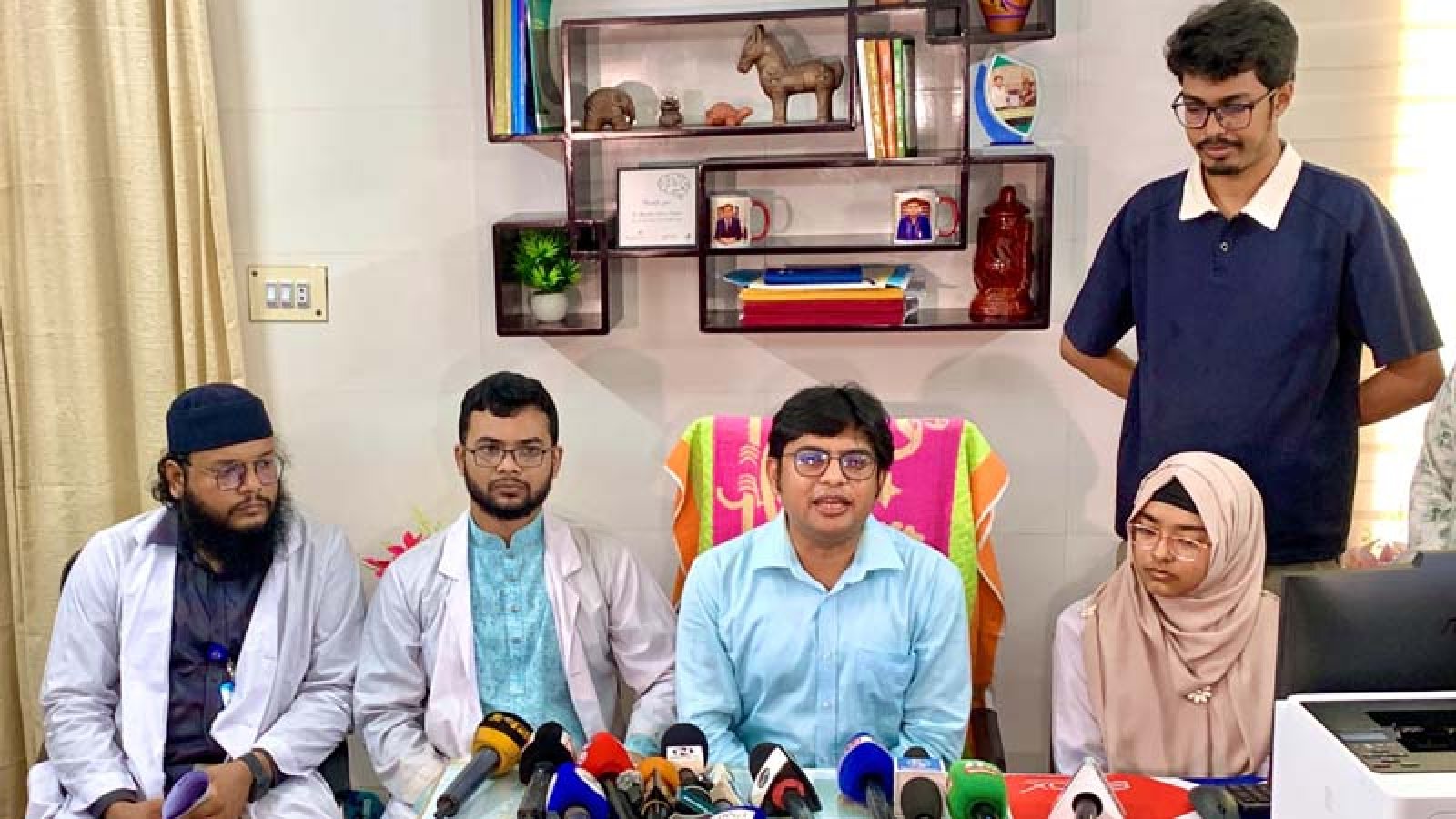 রামেক হাসপাতালের ইন্টার্ন চিকিৎসকদের কর্মবিরতি প্রত্যাহার