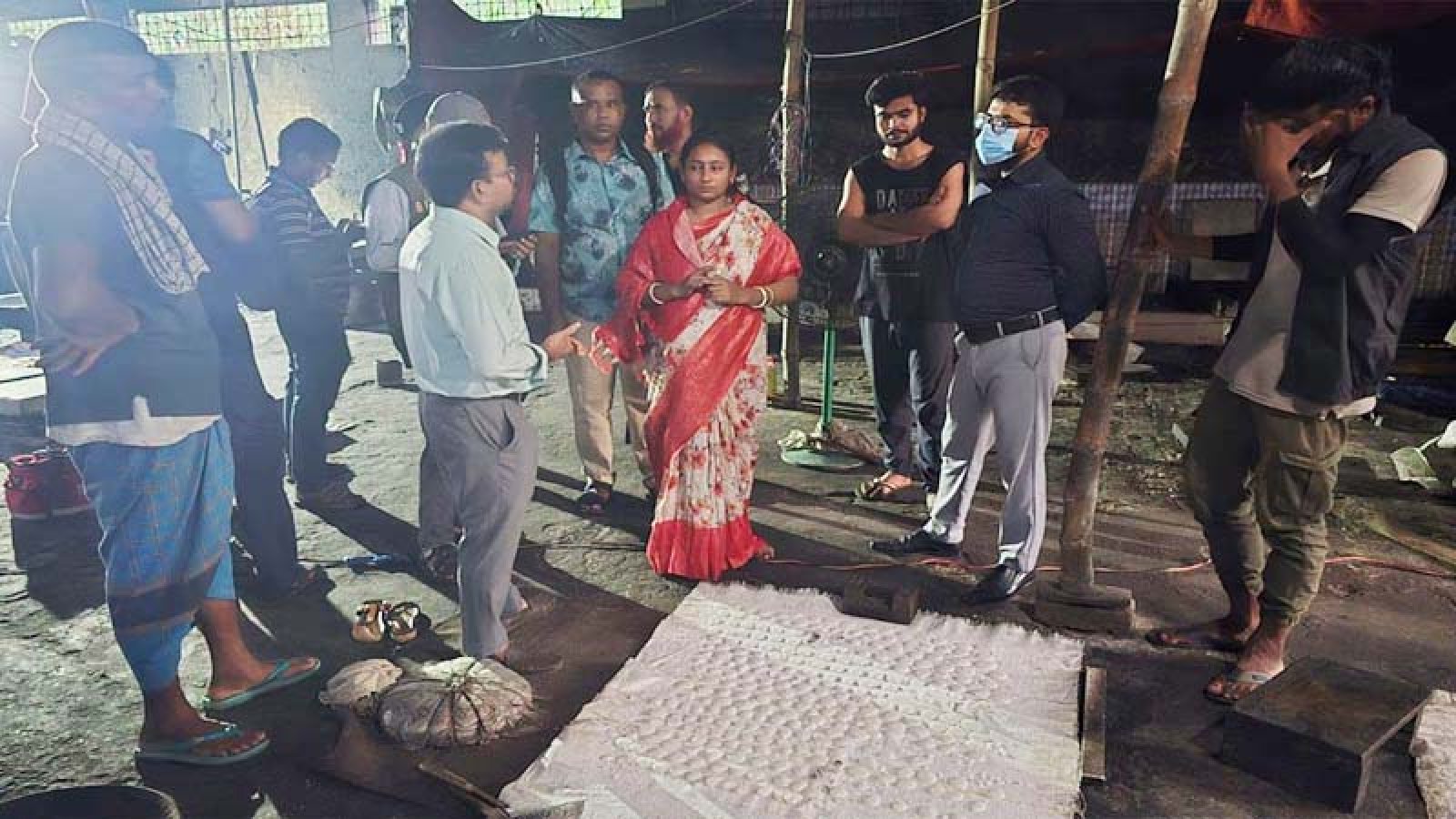 গুড়ায় নকল মিছরি তৈরির কারখানায় অভিযান, ৬০ হাজার টাকা অর্থদণ্ড