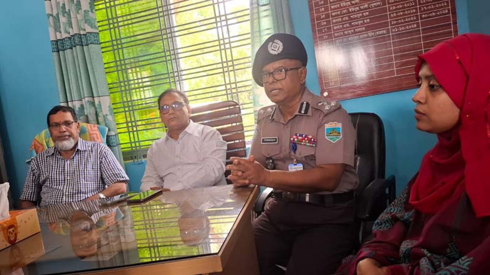 আদমদীঘি’র চাপাপুরে অস্থায়ী পুলিশ ফাঁরির উদ্বোধন