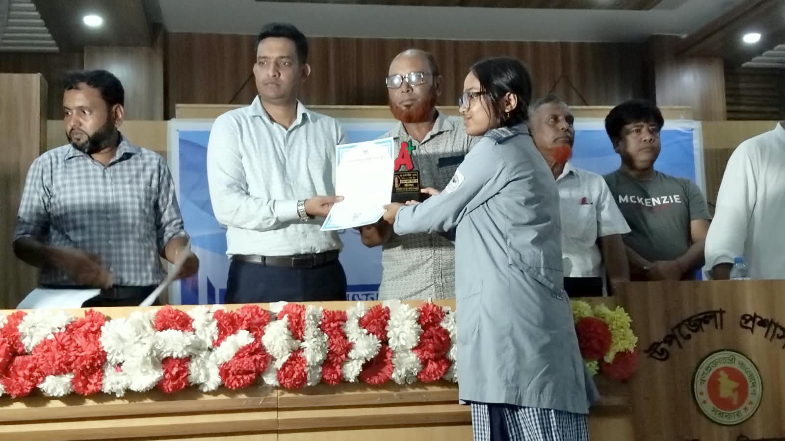 পার্বতীপুরে এ্যাফেক স্কুলের কৃতী শিক্ষার্থীদের সংবর্ধনা