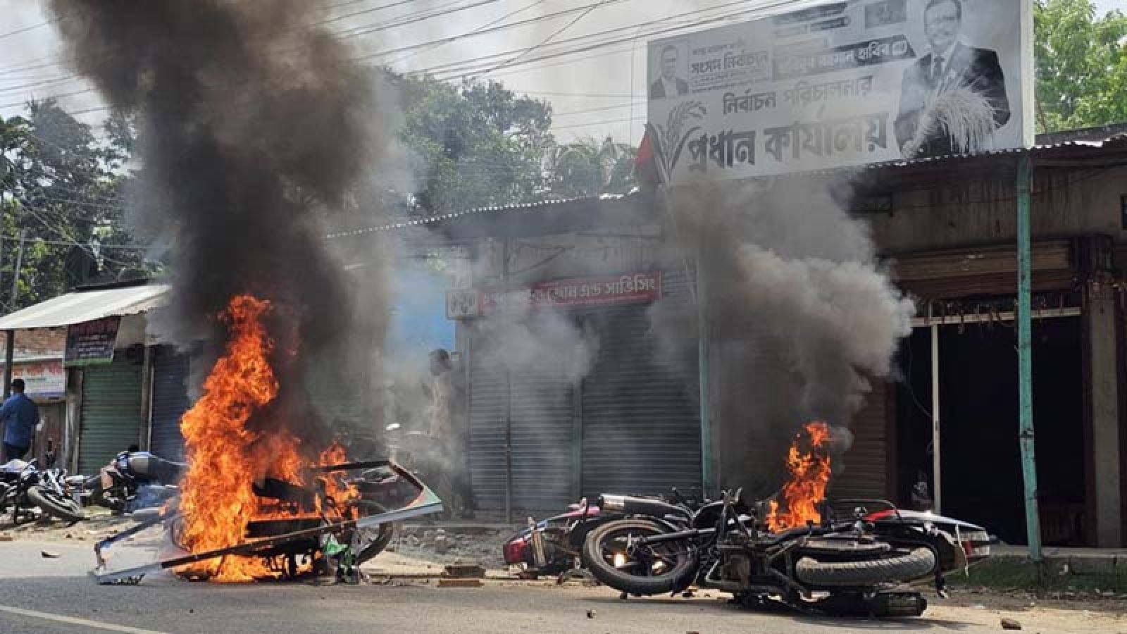 ঈশ্বরদীতে বিএনপির দুই গ্রুপের সংঘর্ষের ঘটনায় মামলা হয়নি, আটক ১৯