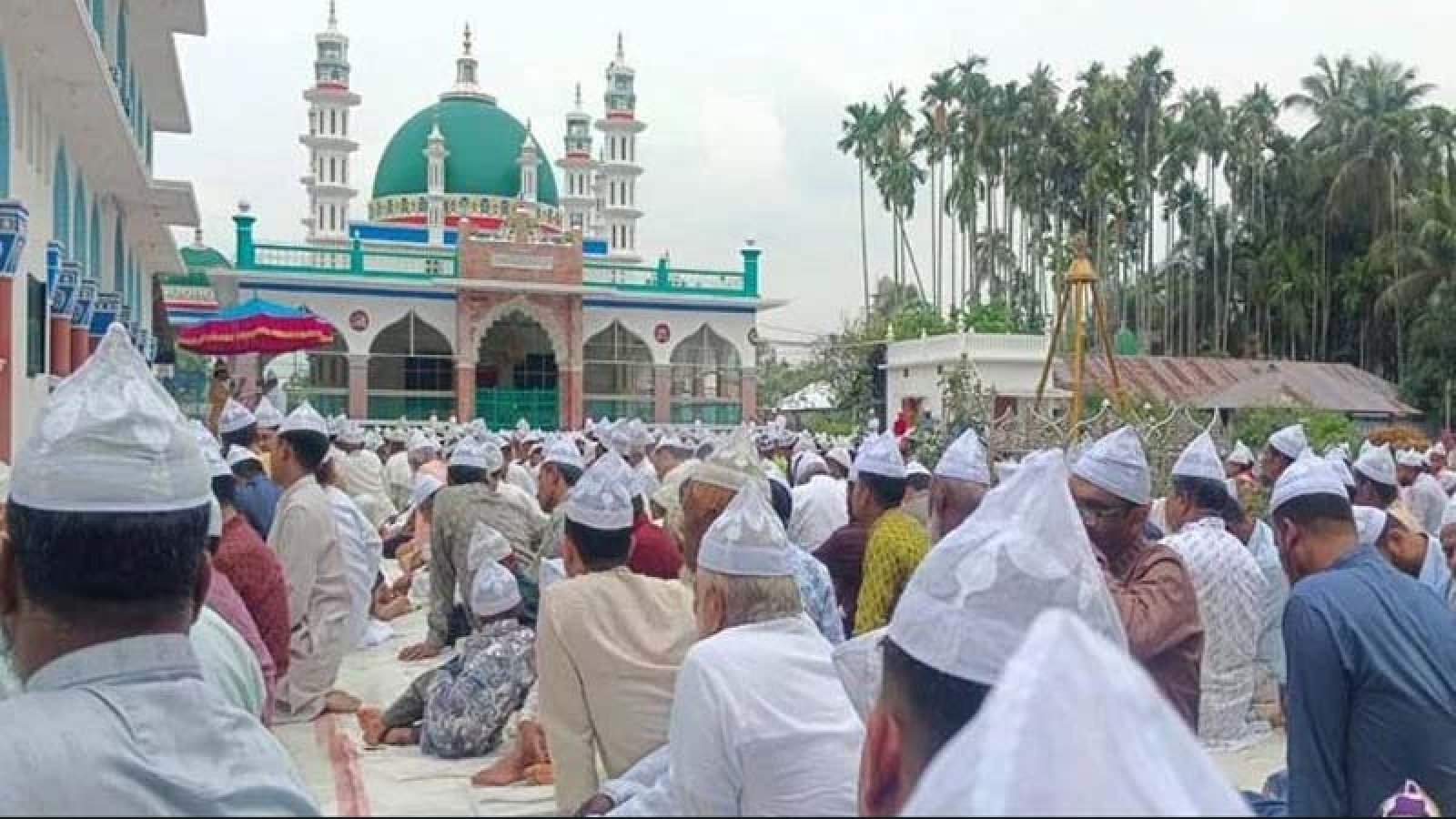 দেশের বিভিন্ন স্থানে উদযাপন হচ্ছে ইদ