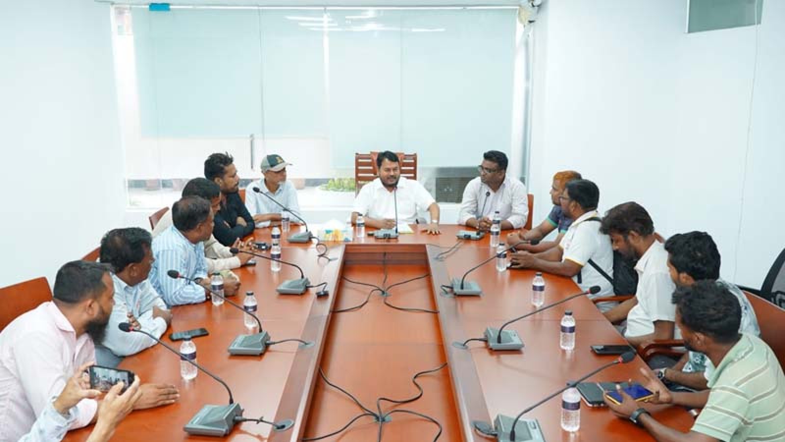 রাসিক প্রশাসকের সাথে রাজশাহী মডেল প্রেসক্লাবের নেতৃবৃন্দের মতবিনিময়