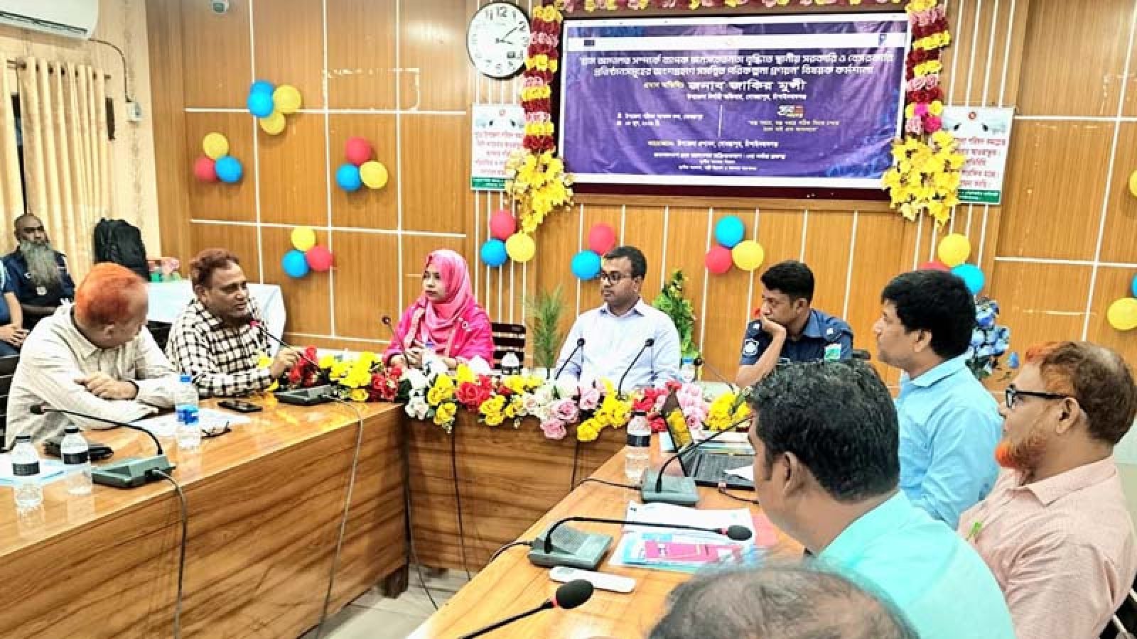 গোমস্তাপুরে গ্রাম আদালত বিষয়ক কর্মশালা অনুষ্ঠিত