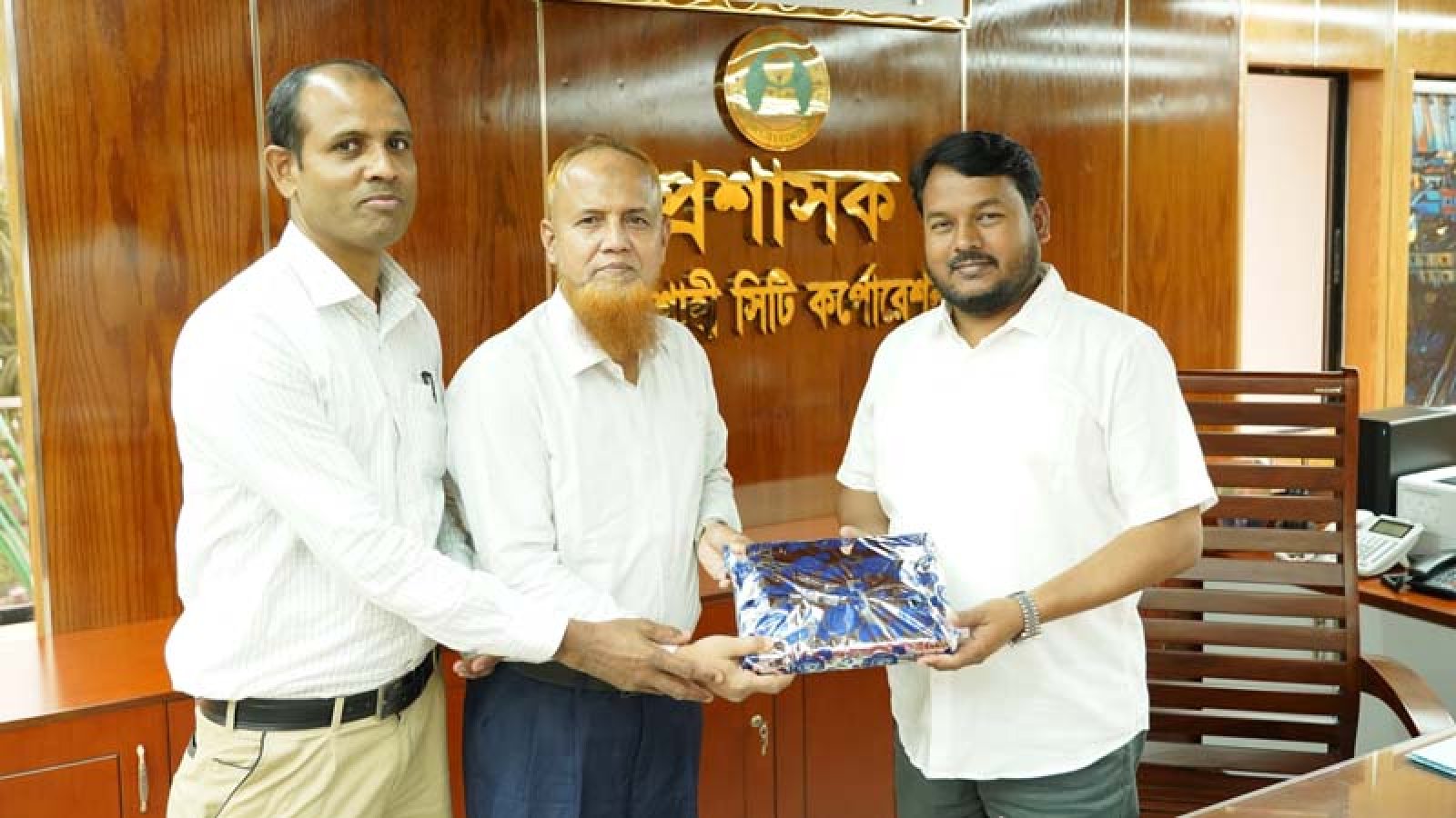 রাসিকের প্রশাসকের সাথে বিভিন্ন ব্যাংকের প্রতিনিধিবৃন্দের সৌজন্য সাক্ষাৎ