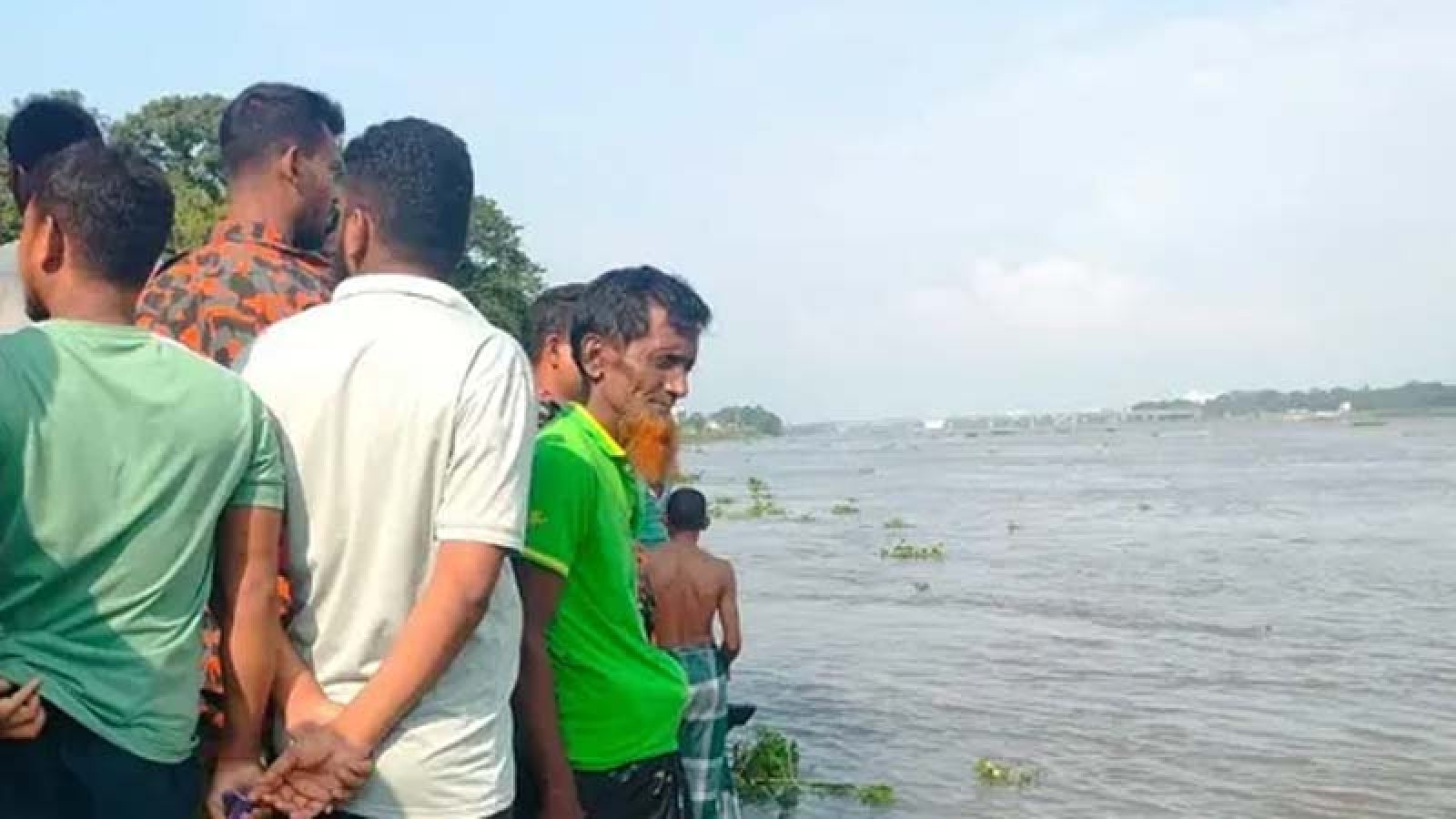 মহানন্দা নদীতে গোসল করতে নেমে শিক্ষার্থী নিখোঁজ