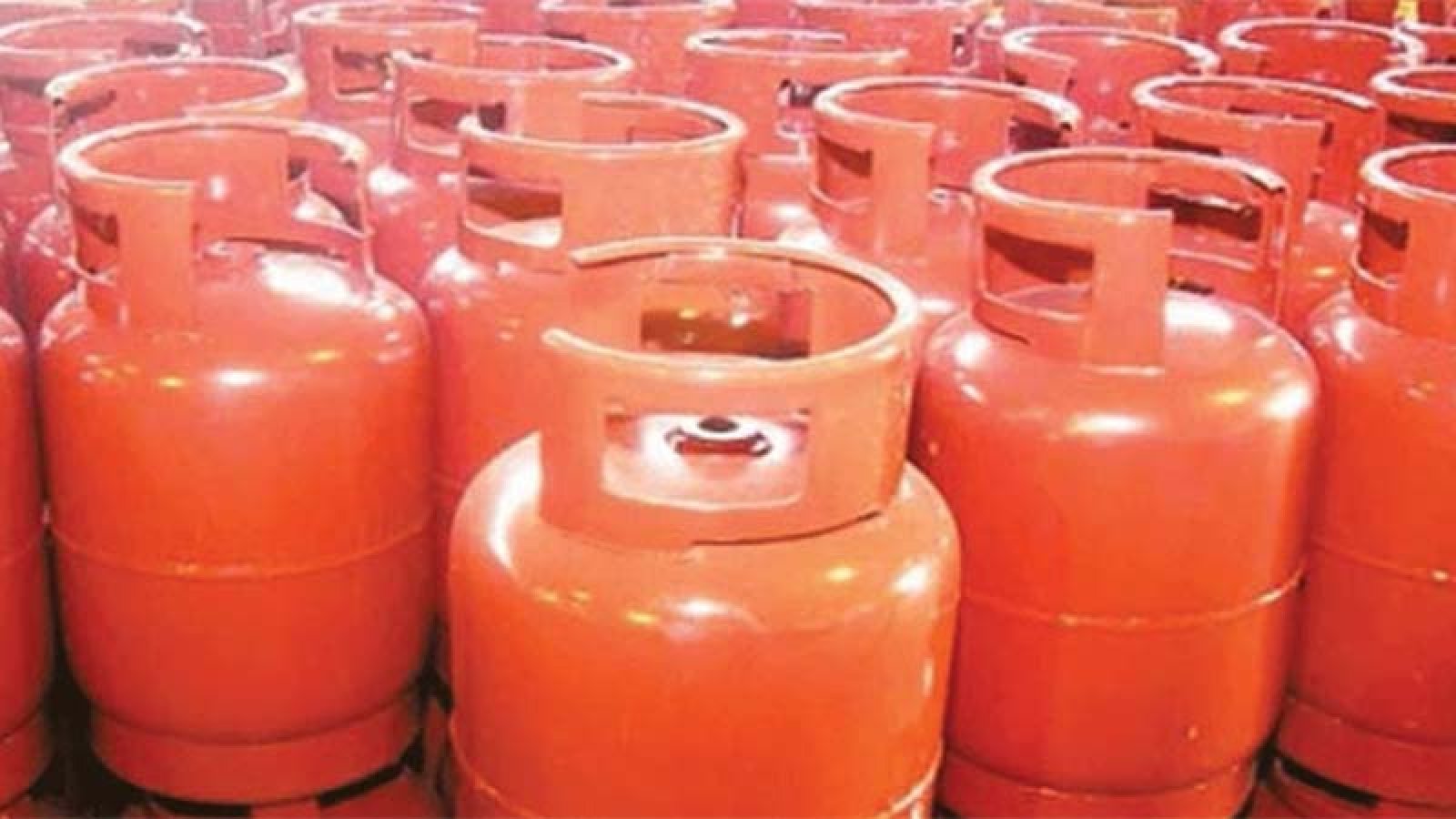 ৩৫৭ টাকা কমলো এলপি গ্যাসের দাম