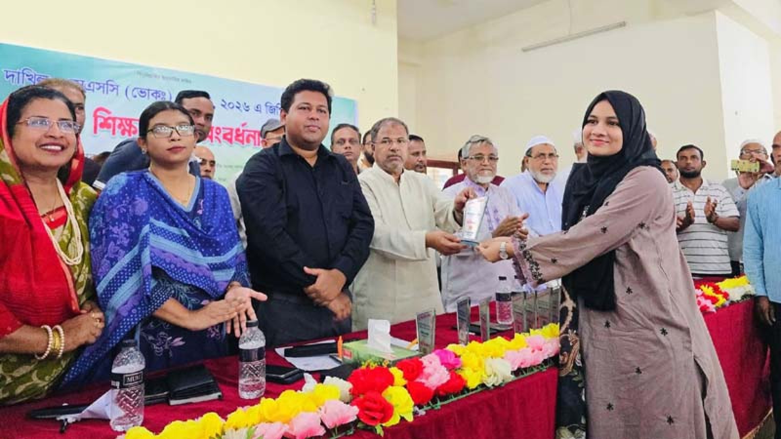 সিংড়ায় কৃতী শিক্ষার্থীদের সংবর্ধনা