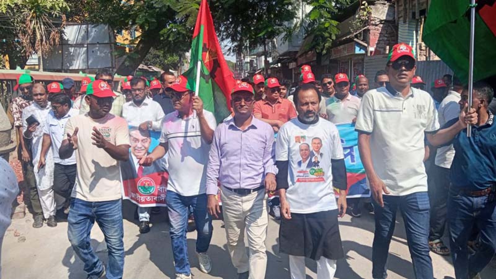 সিরাজগঞ্জে বর্ণাঢ্য আয়োজনে যুবদলের ৪৮তম প্রতিষ্ঠাবার্ষিকী পালিত