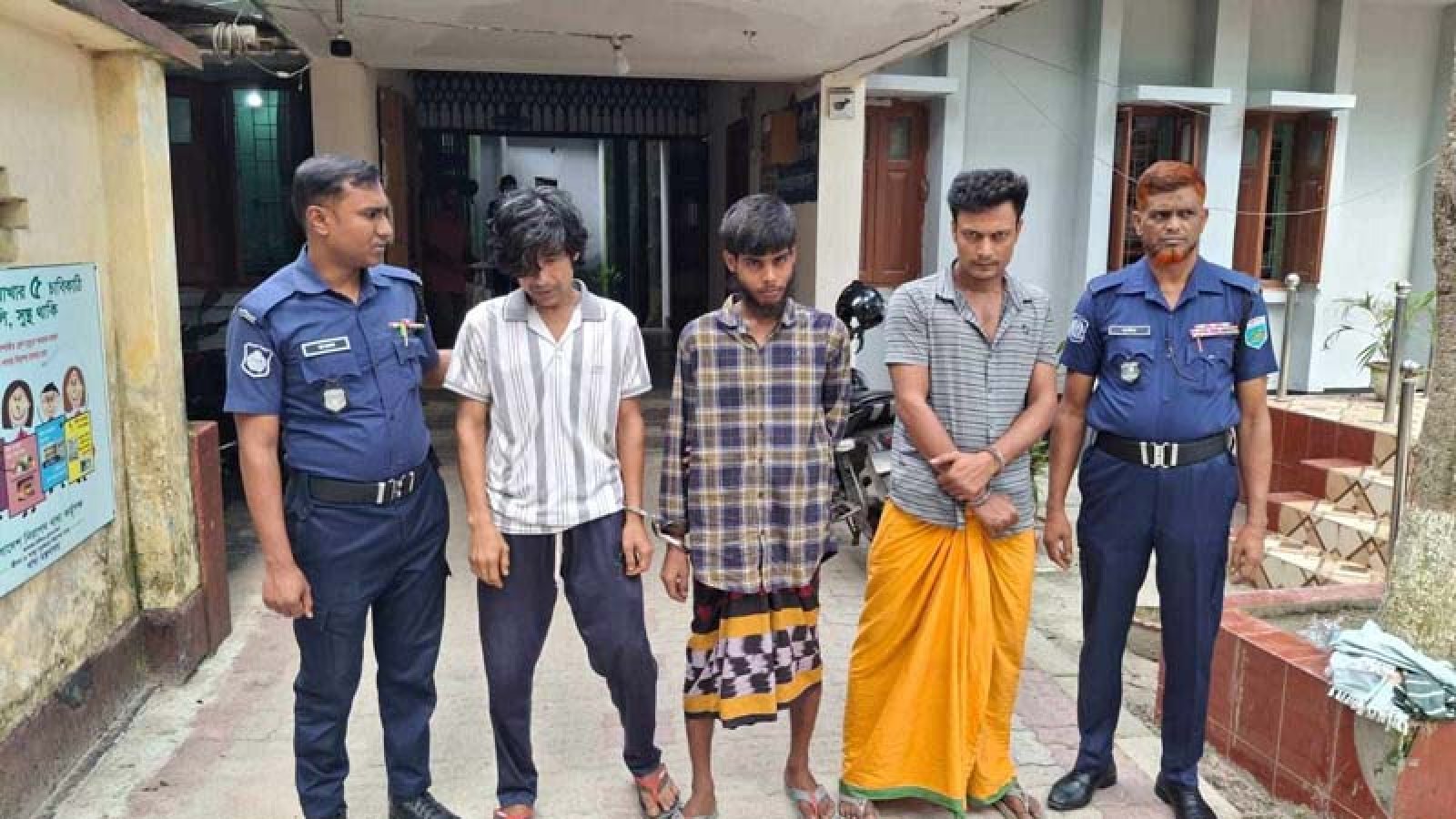 দুর্গাপুরে চুরির মালামাল উদ্ধার, গ্রেফতার ৩