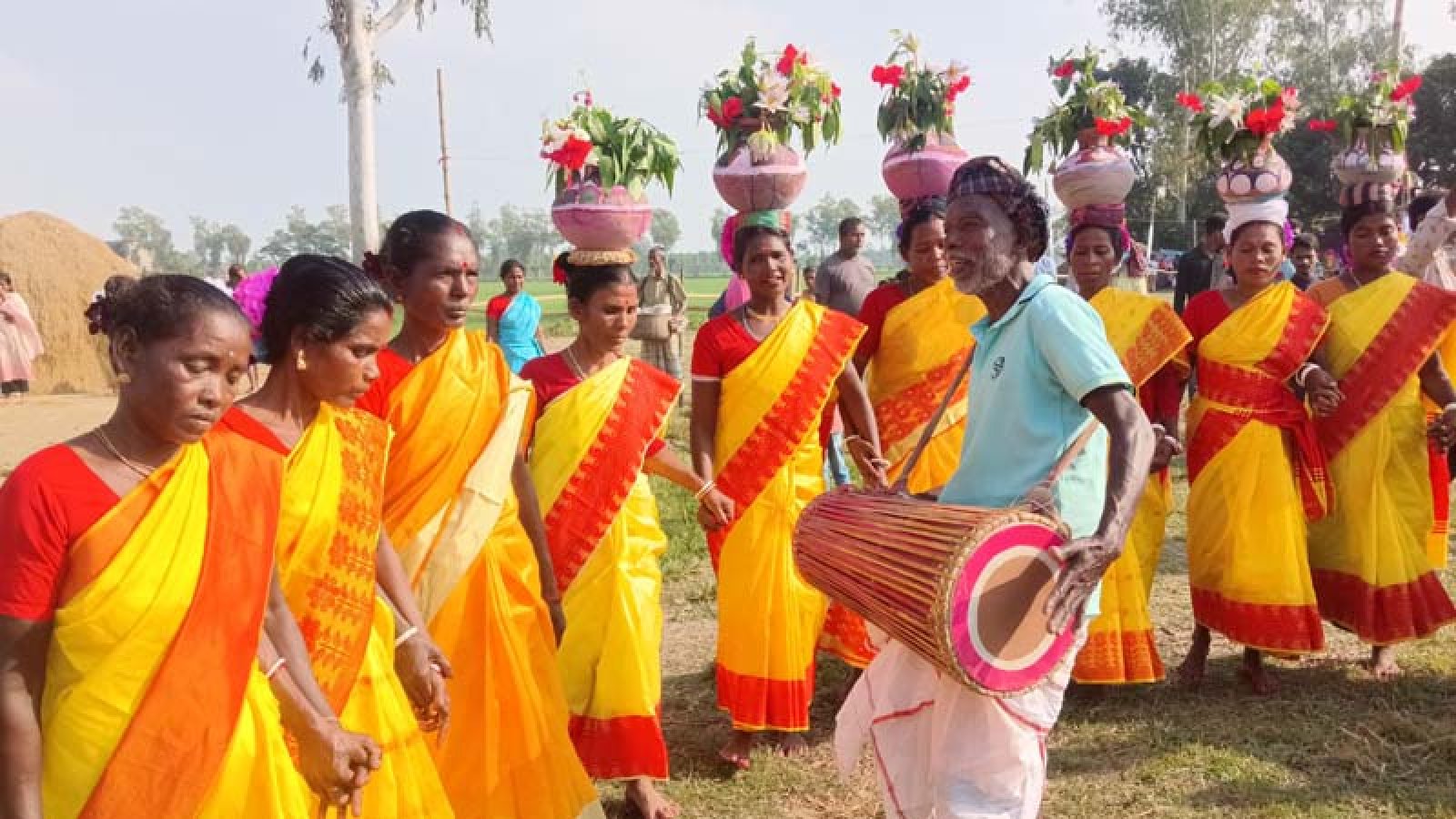 মান্দায় ঐতিহ্যবাহী দশাই কারাম উৎসব উদ্যাপন