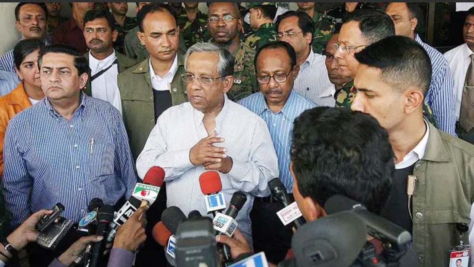 ফখরুদ্দীন সরকারের প্রত্ন কেলেঙ্কারি: ফ্রান্সে প্রত্নসম্পদ পাঠানো ঘিরে ২০০৭ সালে যা ঘটেছিল