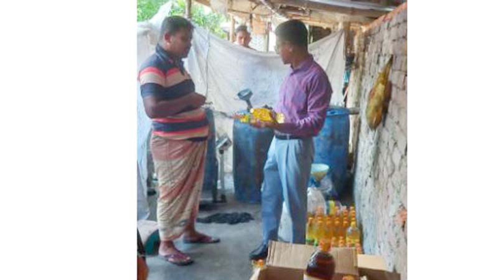 পুঠিয়ায় দুইটি প্রতিষ্ঠানকে ভোক্তার ৬০ হাজার টাকা জরিমানা