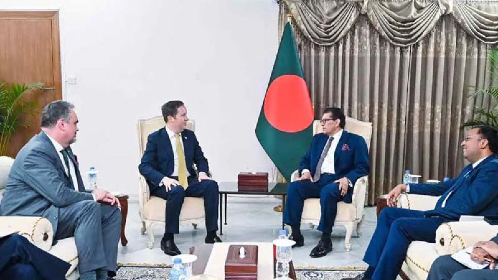 মা‌র্কিন নাগরিকদের বাংলাদেশ ভ্রমণ নিরাপদ ম‌নে ক‌রে স্টেট ডিপার্টমেন্ট