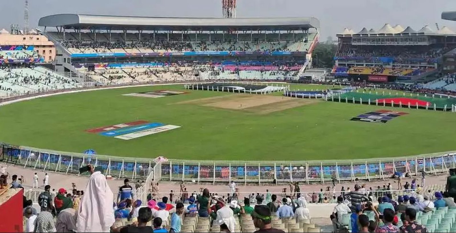 বিশ্বকাপের ‘হাইভোল্টেজ’ ম্যাচ আদৌ পাবে ইডেন? বাংলাদেশ ডামাডোলের মাঝে মুখ খুলল আইসিসি!