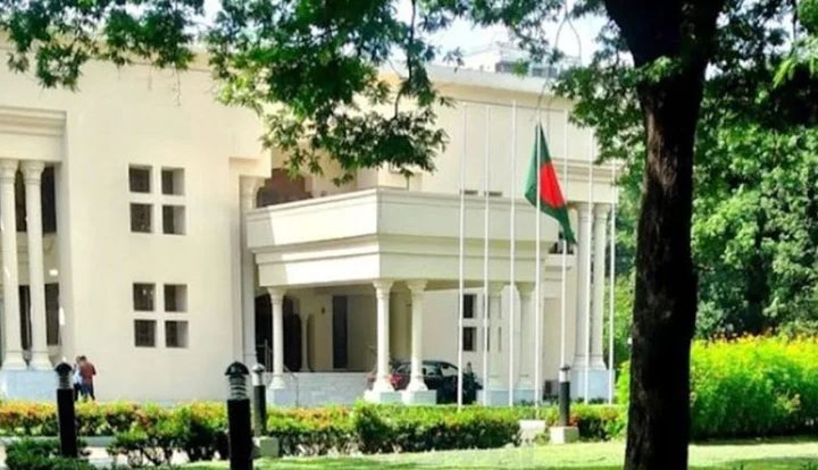 প্রধানমন্ত্রী থাকবেন যমুনায়, সরকারি বাংলোতে বিরোধী দলীয় নেতা