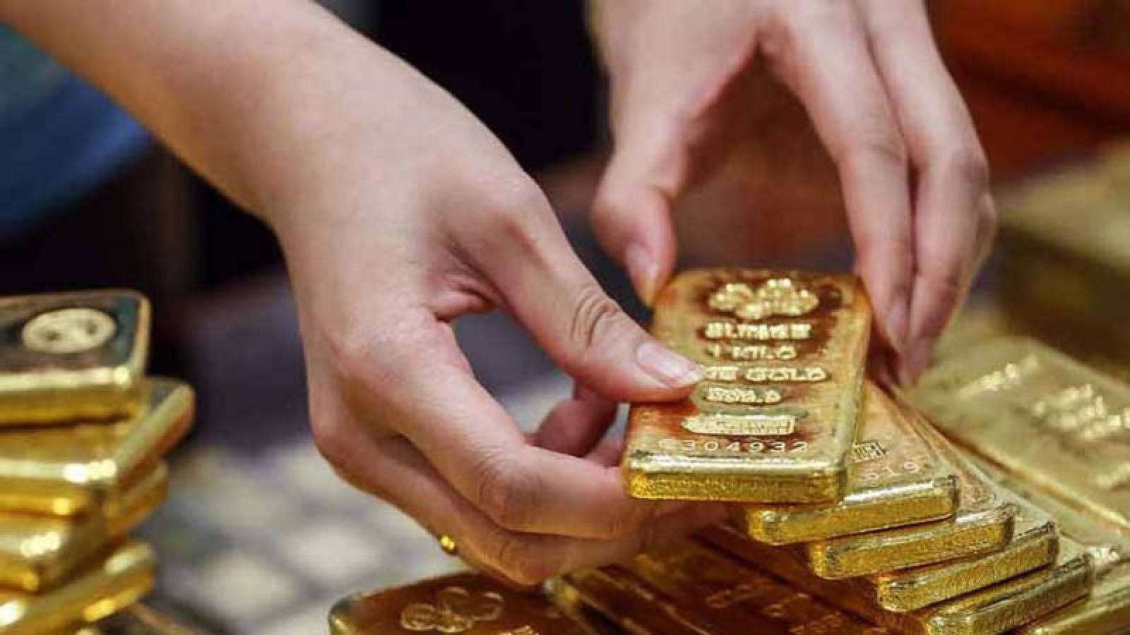 ট্রাম্পকে ‘শিক্ষা’ দিতে মার্কিন ভল্ট থেকে সব সোনা তুলে নিল ফ্রান্স?