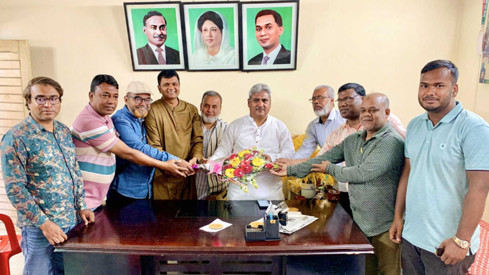 পবা উপজেলা প্রেসক্লাবের সার্বিক উন্নয়নে সহায়তার প্রতিশ্রুতি এমপি মিলনের