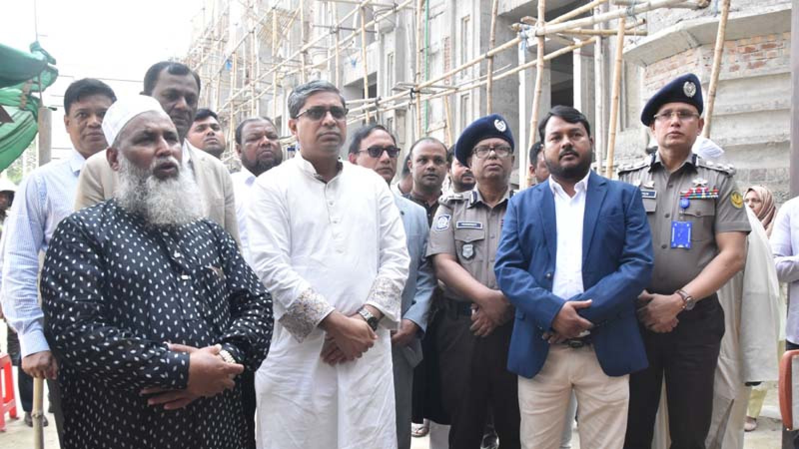 হযরত শাহ মখদুম রুপোশ (রহঃ) মাজার শরীফ জিয়ারত করেছেন প্রতিমন্ত্রী মীর শাহে আলম